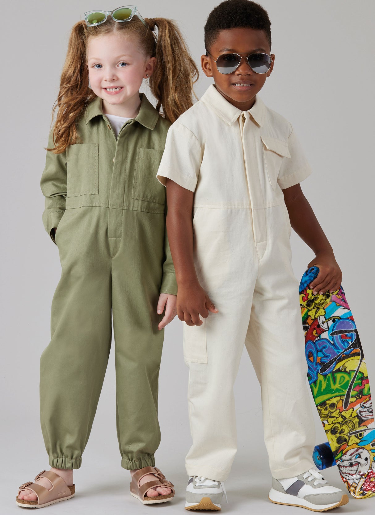 Patron McCall's n°8567 - Combinaison enfant style workwear