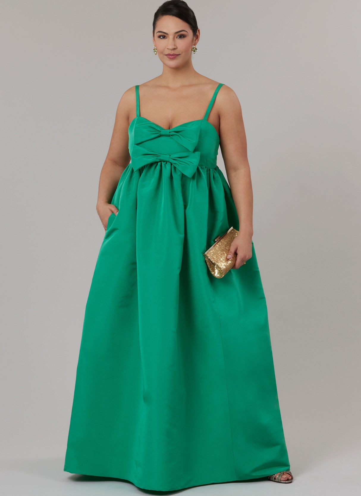 Patron McCall's n°8581 - Robe empire à col cœur et nœud double
