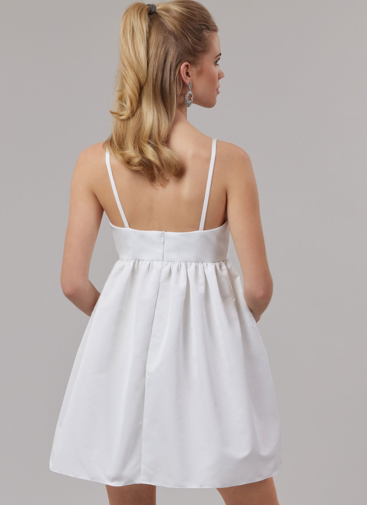 Patron McCall's n°8581 - Robe empire à col cœur et nœud double