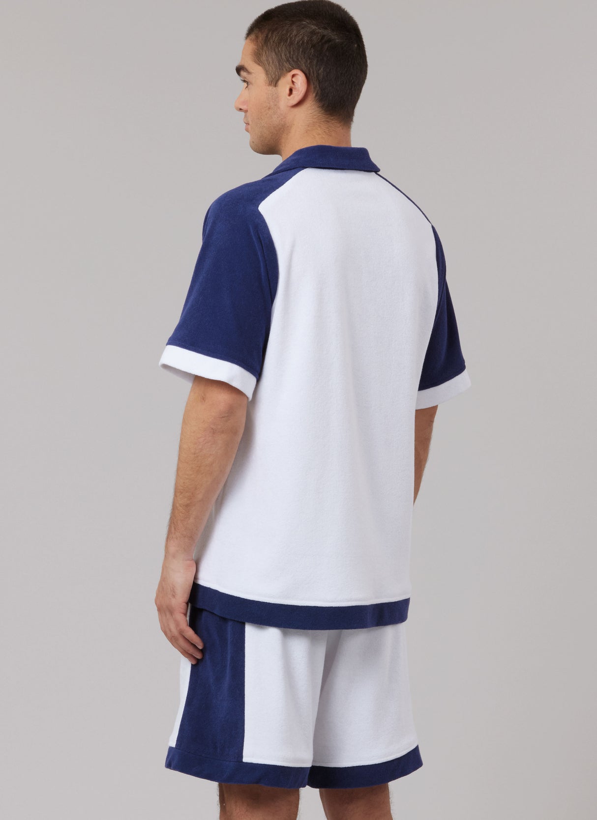 Patron McCall's n°8590 - Haut polo raglan, short ou pantalon polyvalents