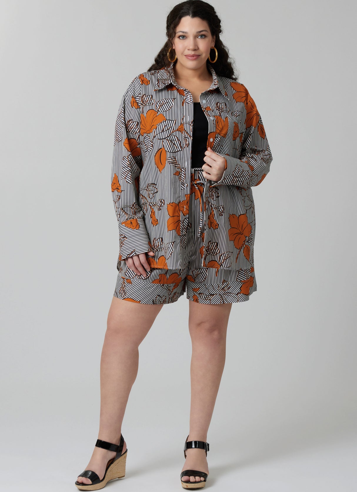 Patron McCall's n°8611 - Chemise boutonnée, short & pantalon coordonnés