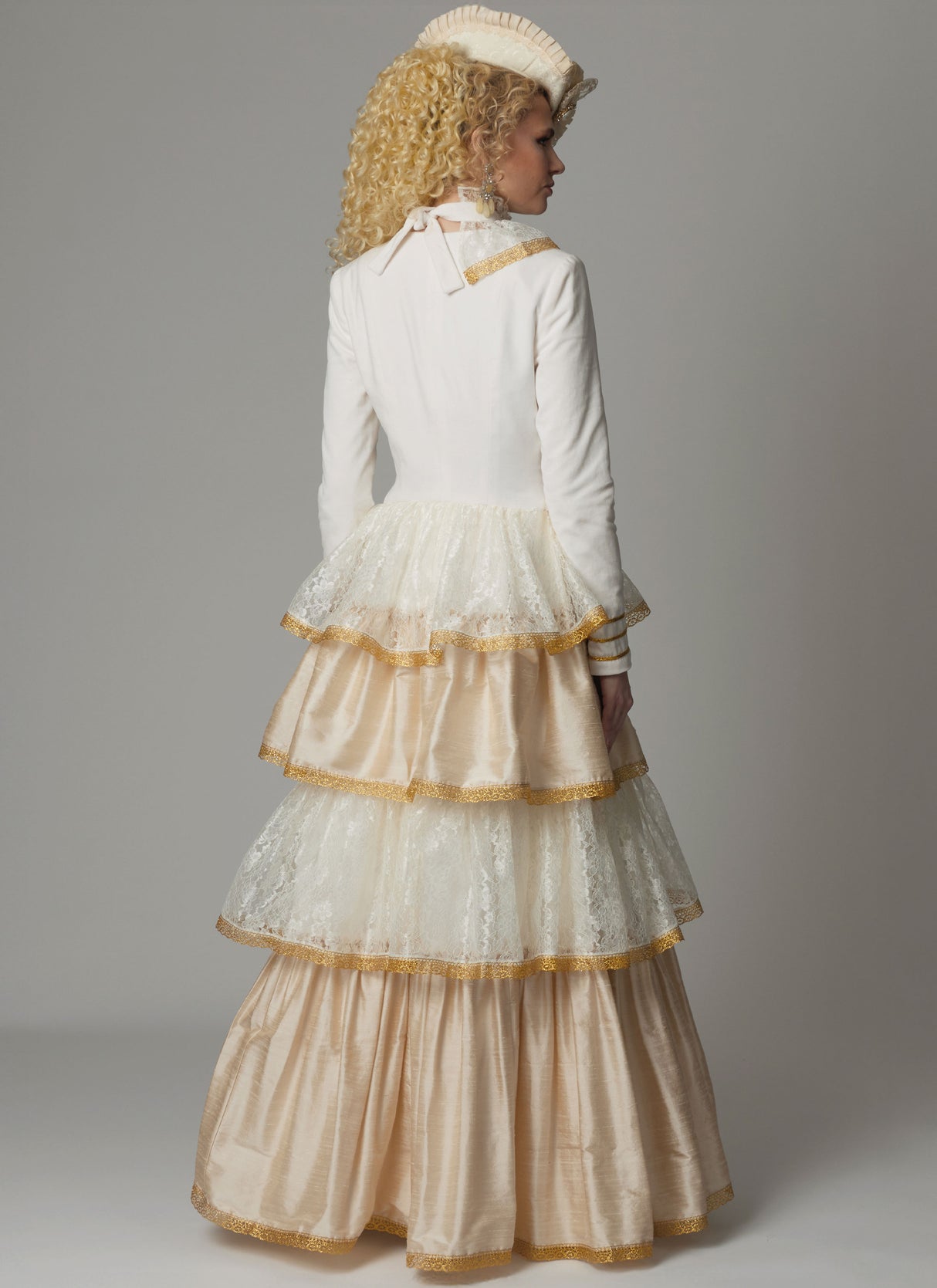 Patron McCall's n°8623 - Costume veste & jupe femme rétro chic