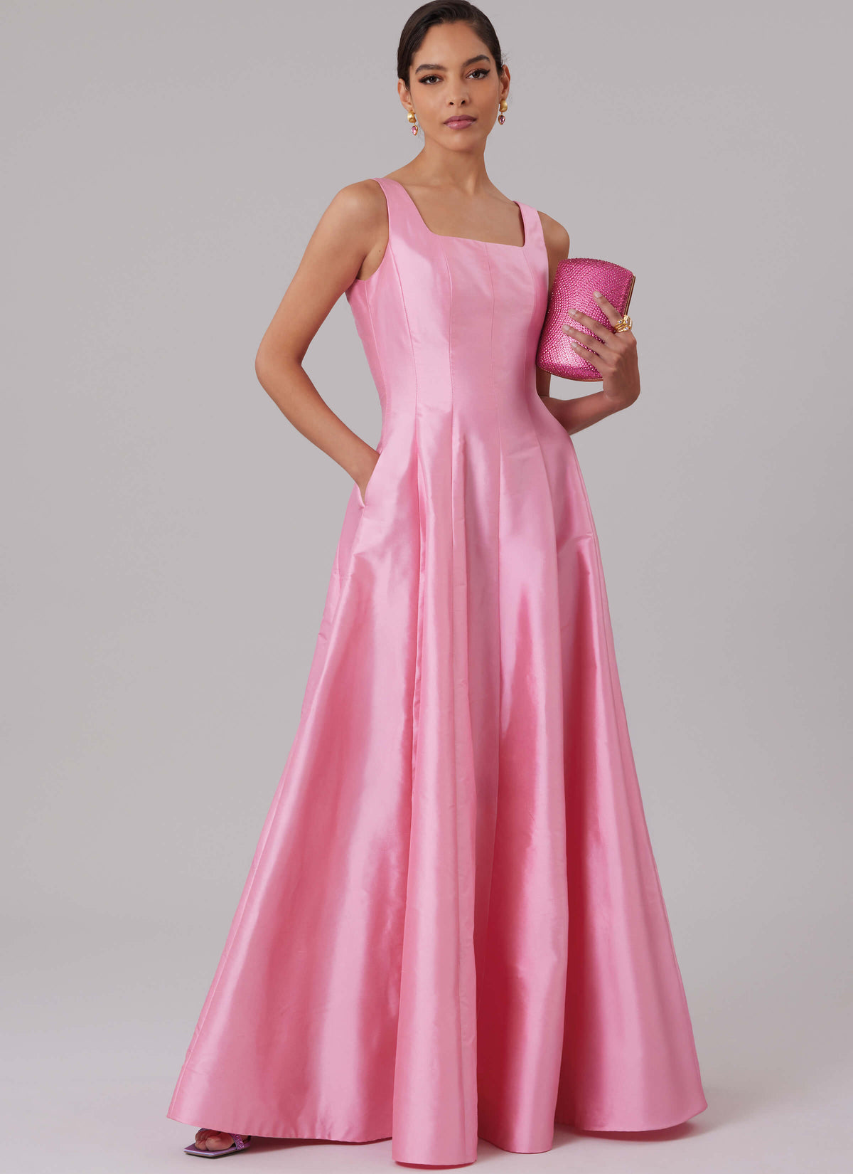 Patron McCall's n°8627 – Robe sans manches midi ou longue
