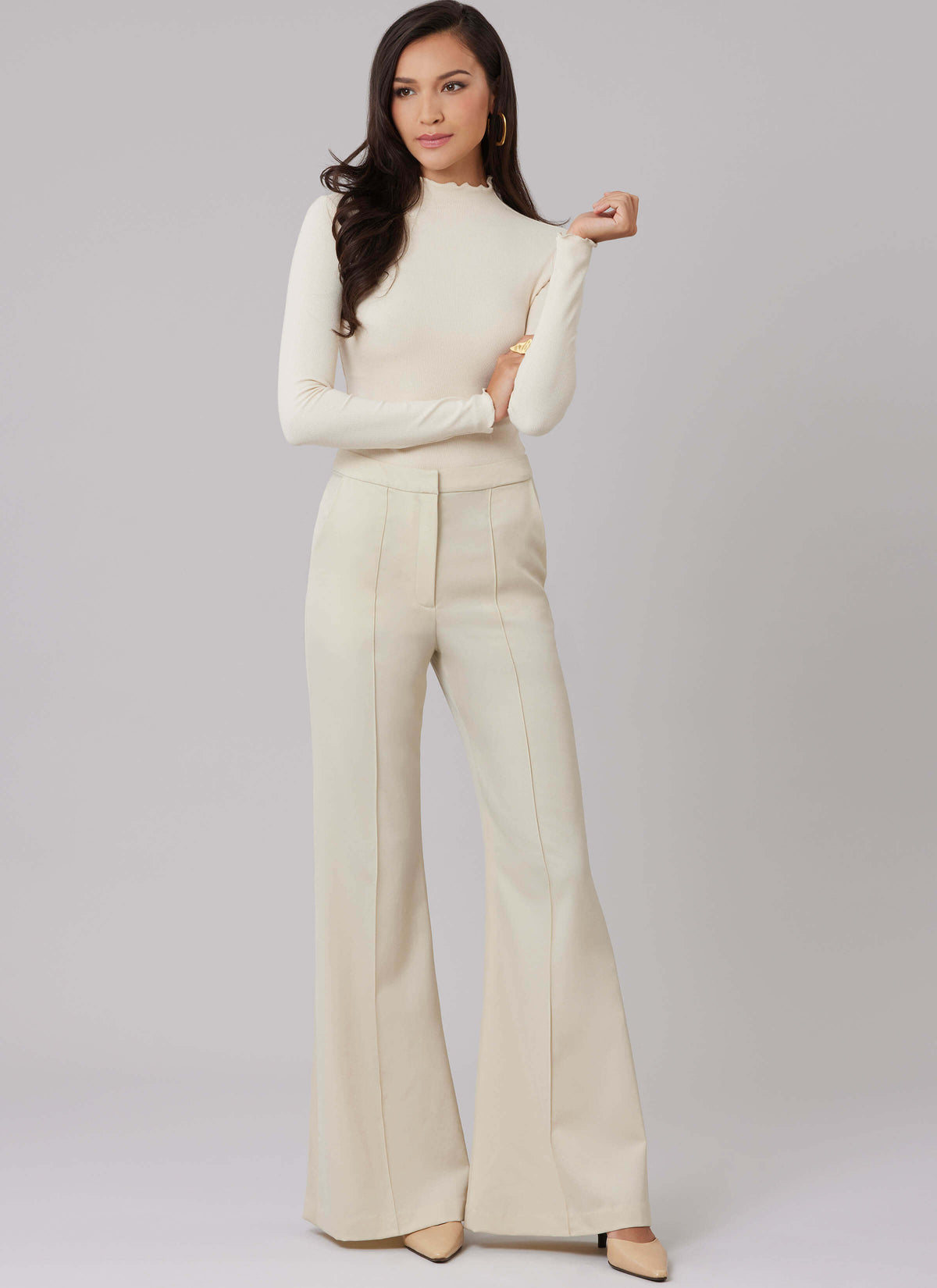 Patron McCall's n°8632 – Pantalon taille haute à jambes évasées