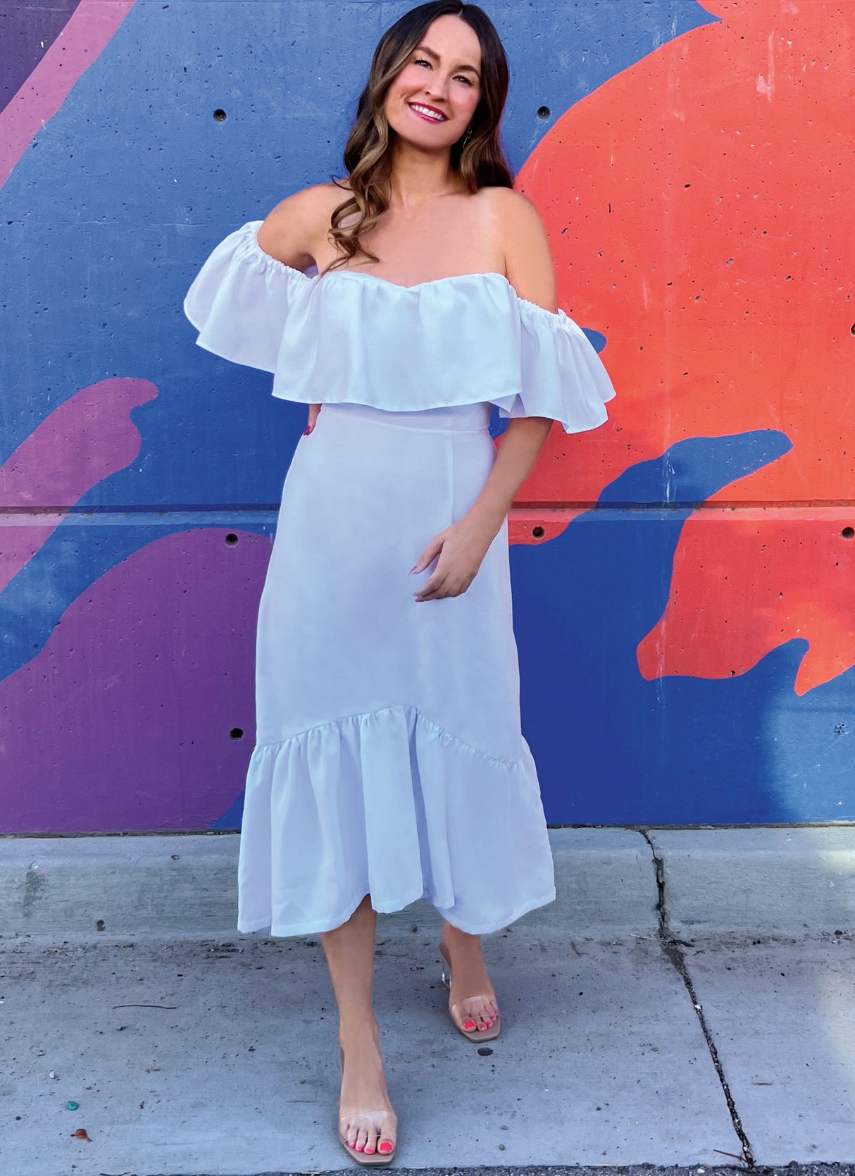 Patron Know Me n°2067 – Robe à épaules dénudées et volants pour femmes