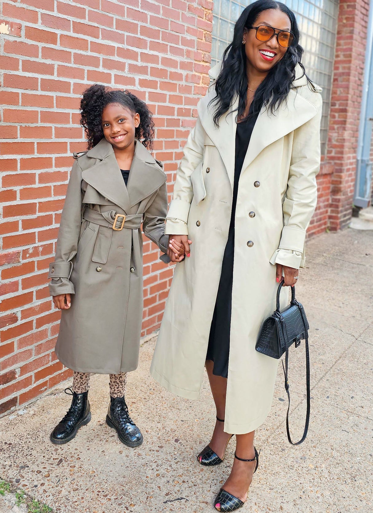 Patron Know Me n°2070 – Trench-coat pour femmes et enfants
