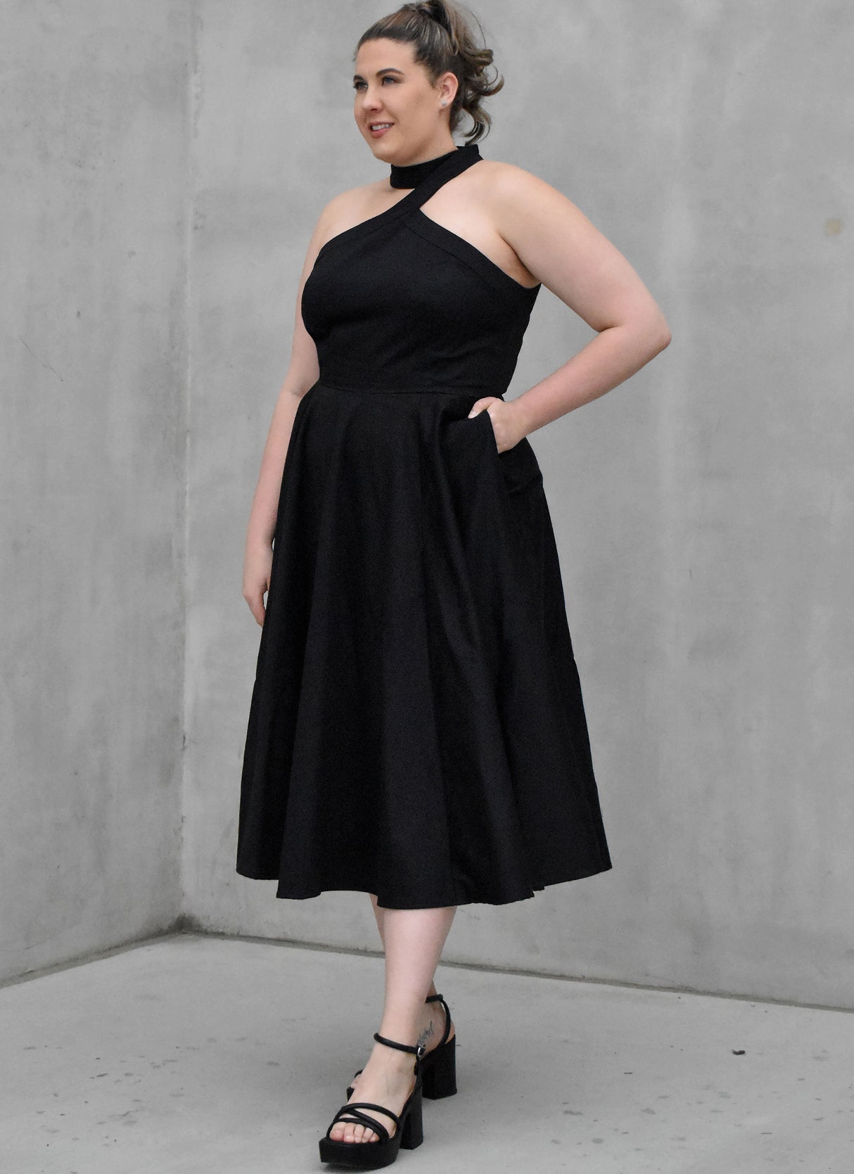 Patron Know Me n°2085 – Robe à épaules dénudées pour femmes