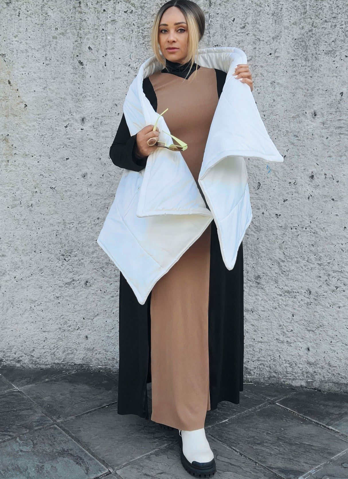 Patron Know Me n°2098 – Robe en tricot avec encolure croisée et manteau doublé