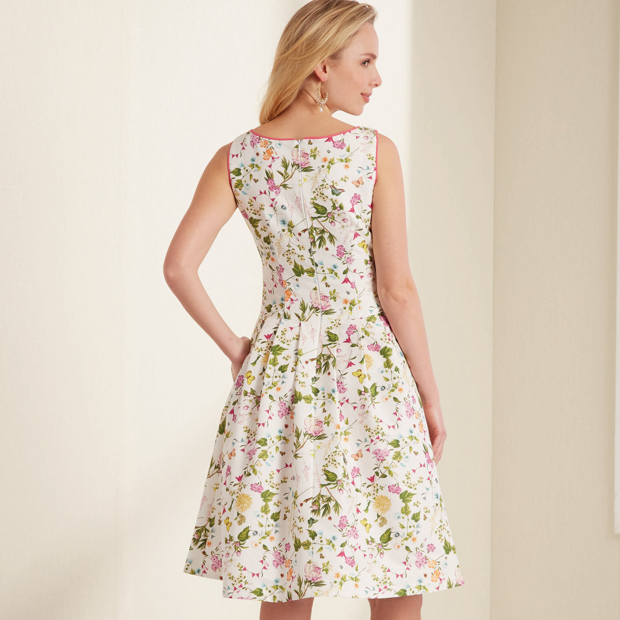 Patron New Look n°6665 - Robe patineuse mi-longue