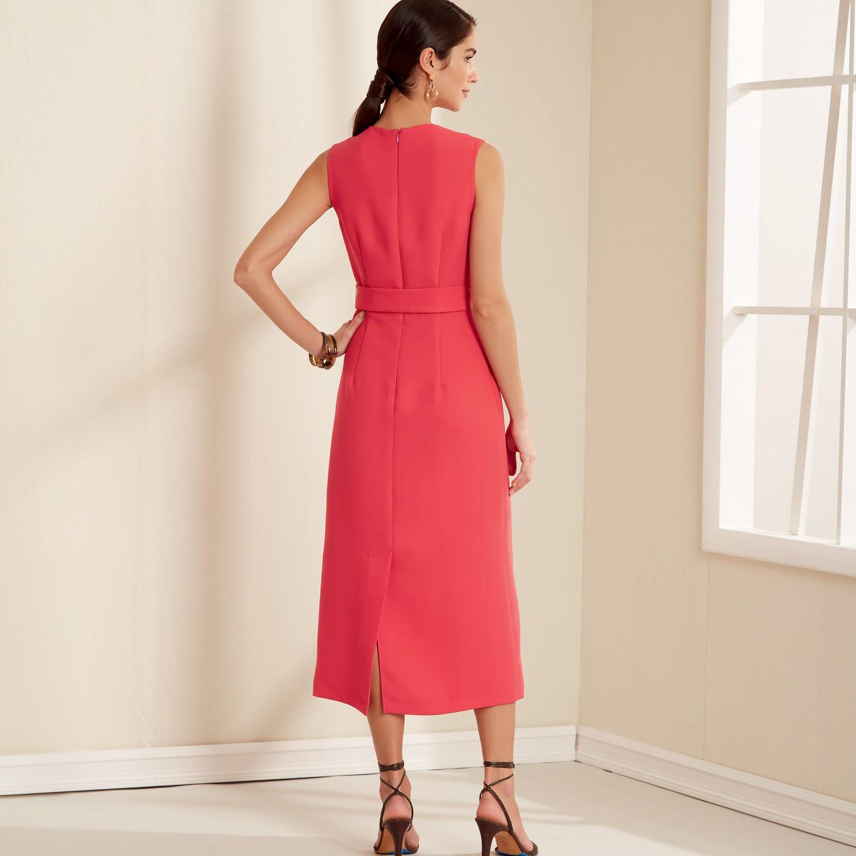 Patron New Look n°6667 - Robe droite élégante