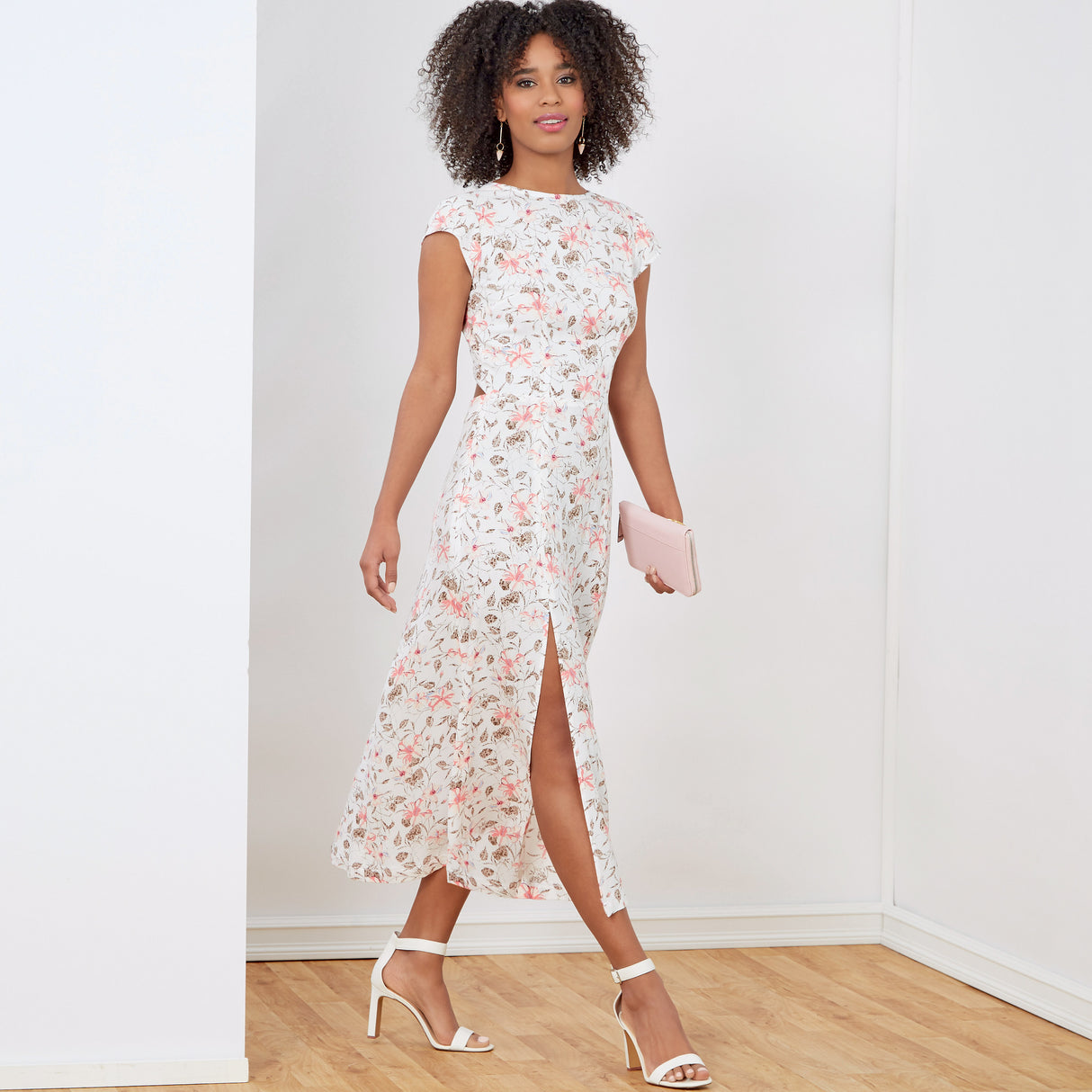 Patron New Look n°6696 - Robe à manches courtes