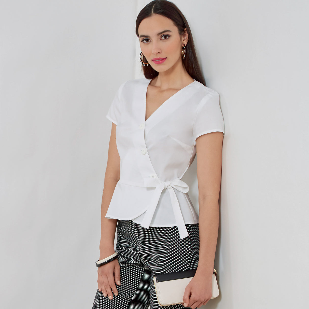 Patron New Look n°6700 - Haut cache-cœur pour femme