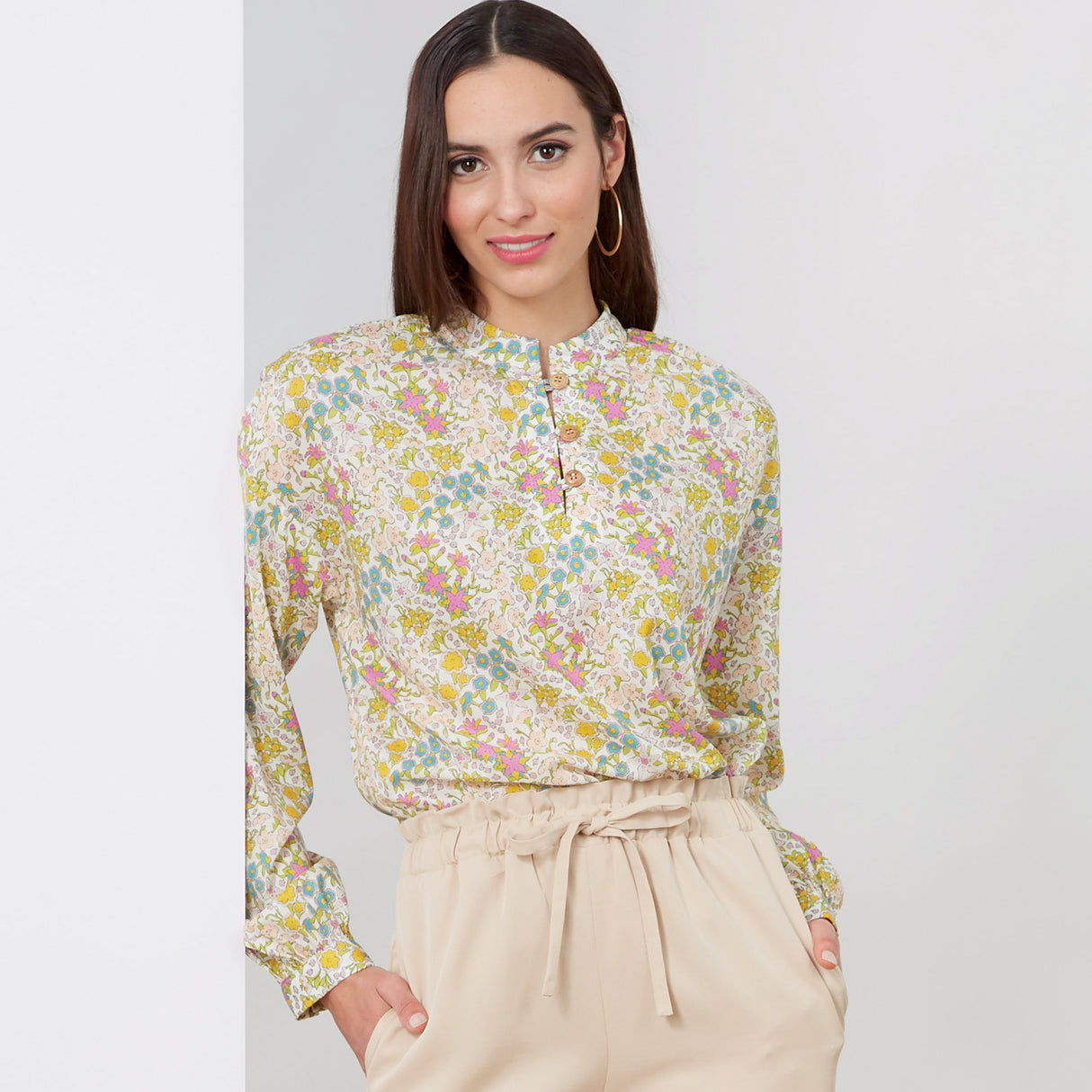 Patron New Look n°6704 - Ensemble blouse col montant et pantalon bouffant
