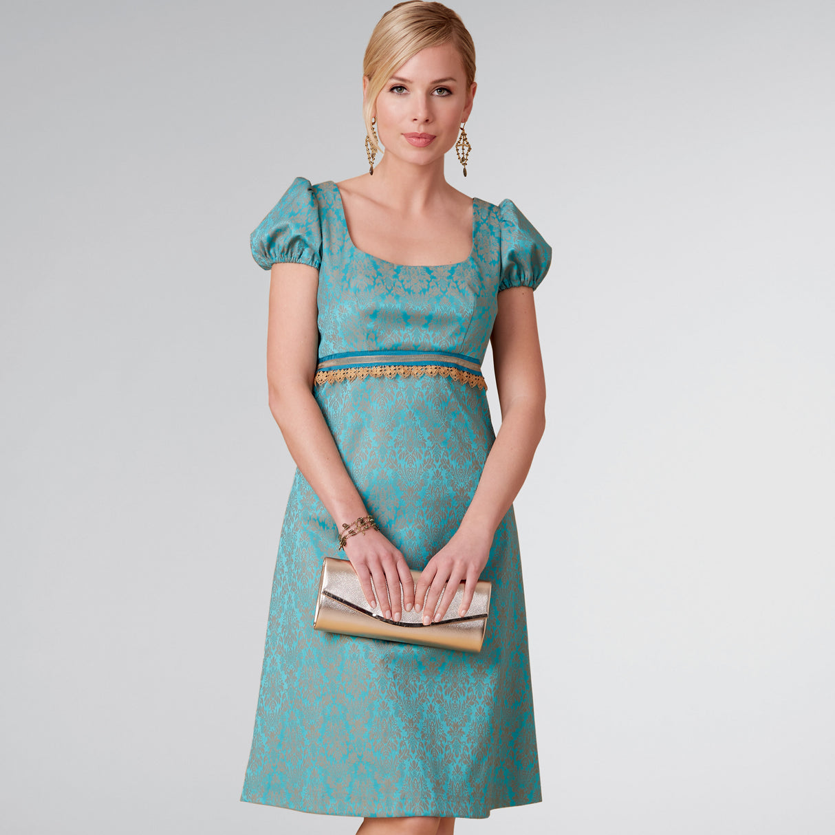 Patron New Look n°6705 - Robe taille empire