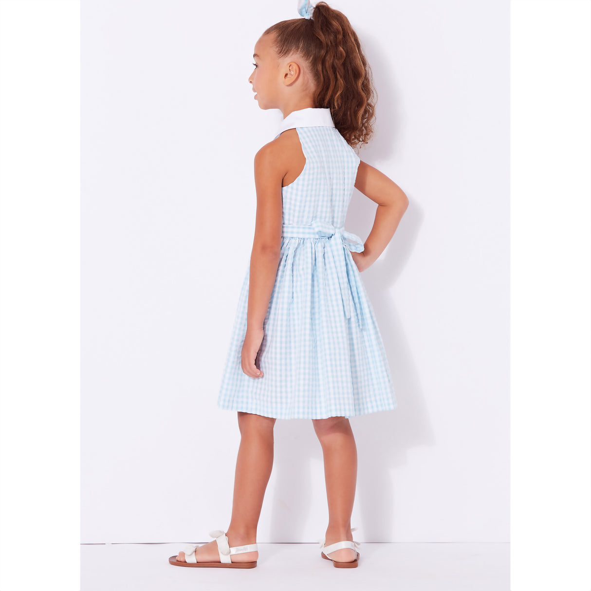 Patron New Look n°6727 - Robe pour fille avec col claudine