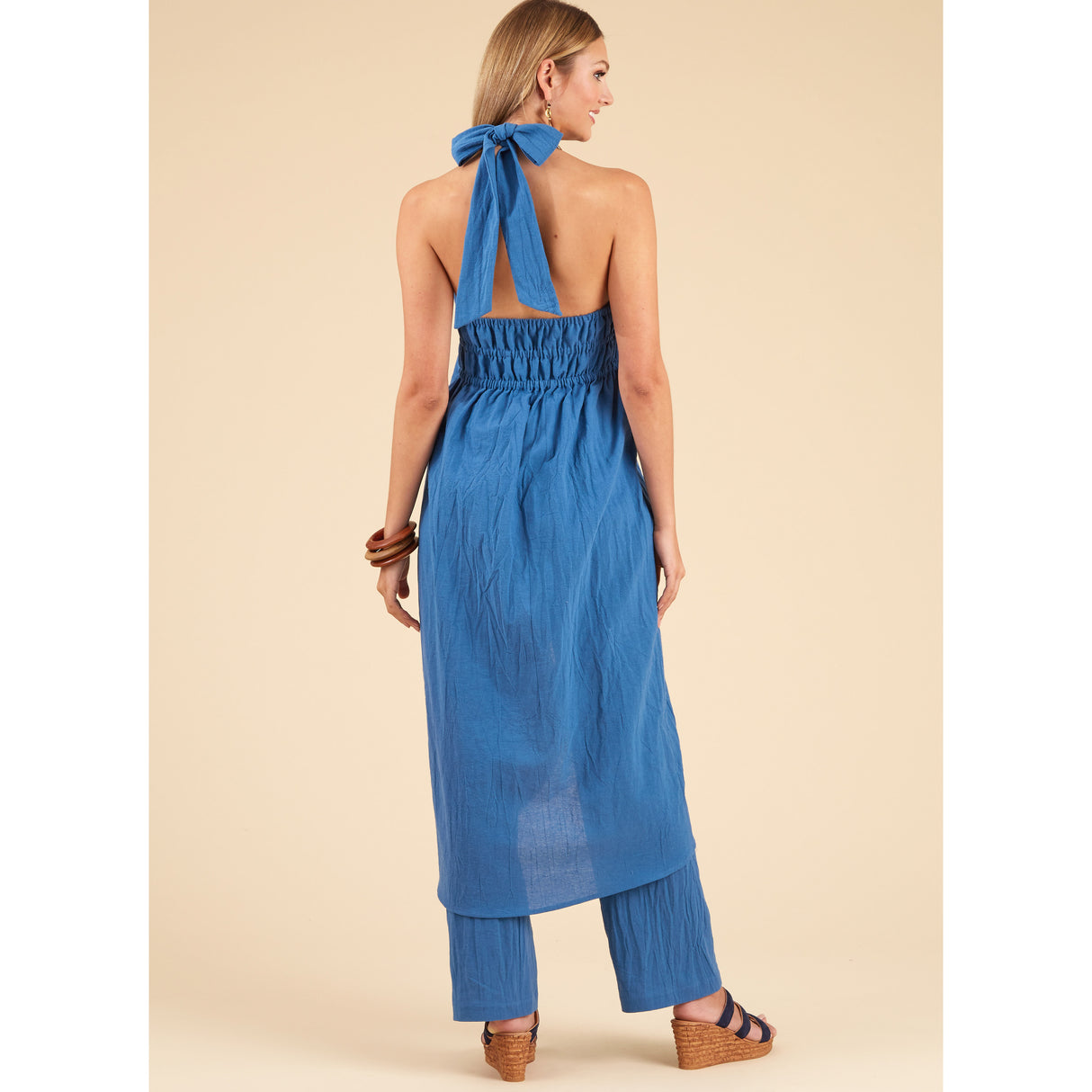 Patron New Look n°6736 - Hauts dos nu et pantalon décontracté
