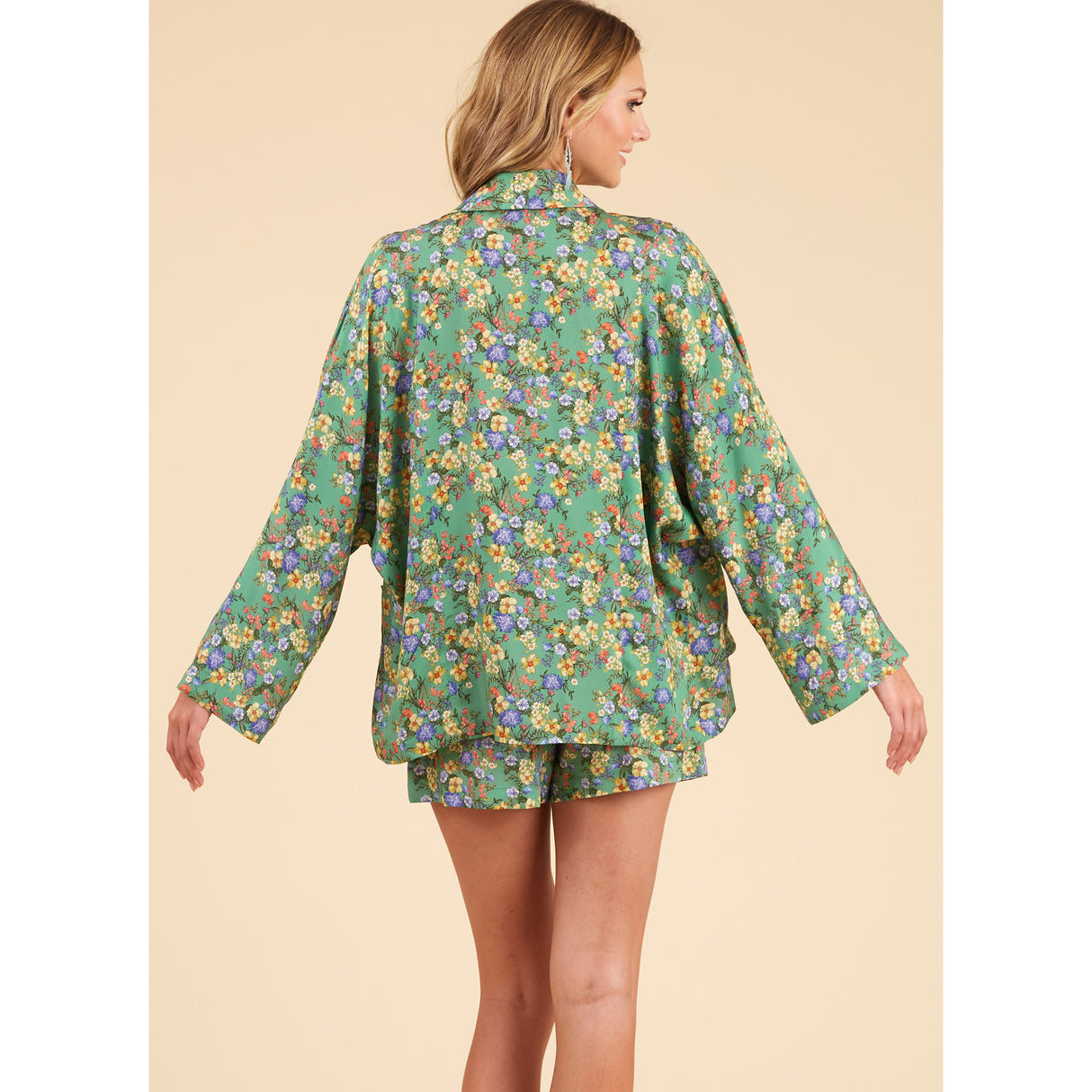 Patron New Look n°6737 - Veste, haut cache-cœur et short