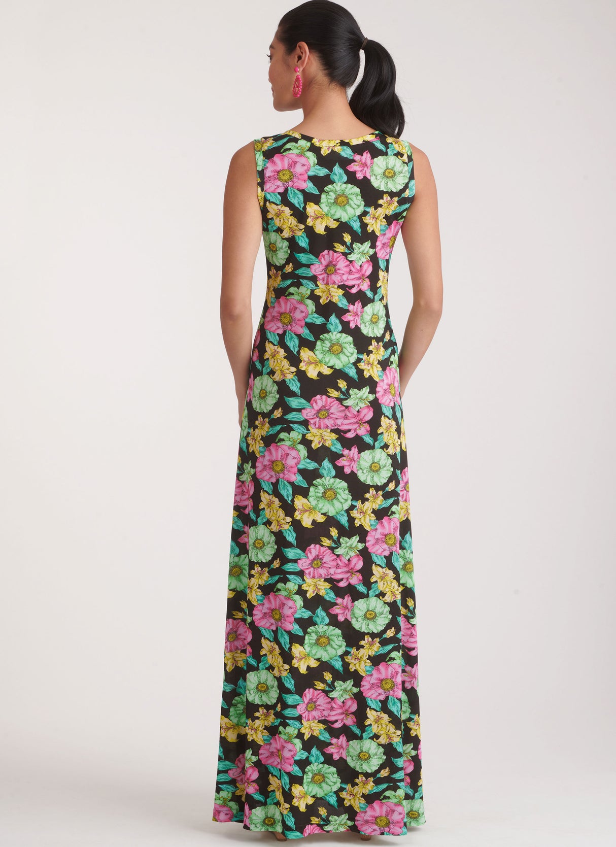 Patron New Look n°6775 – Robe en maille sans manches