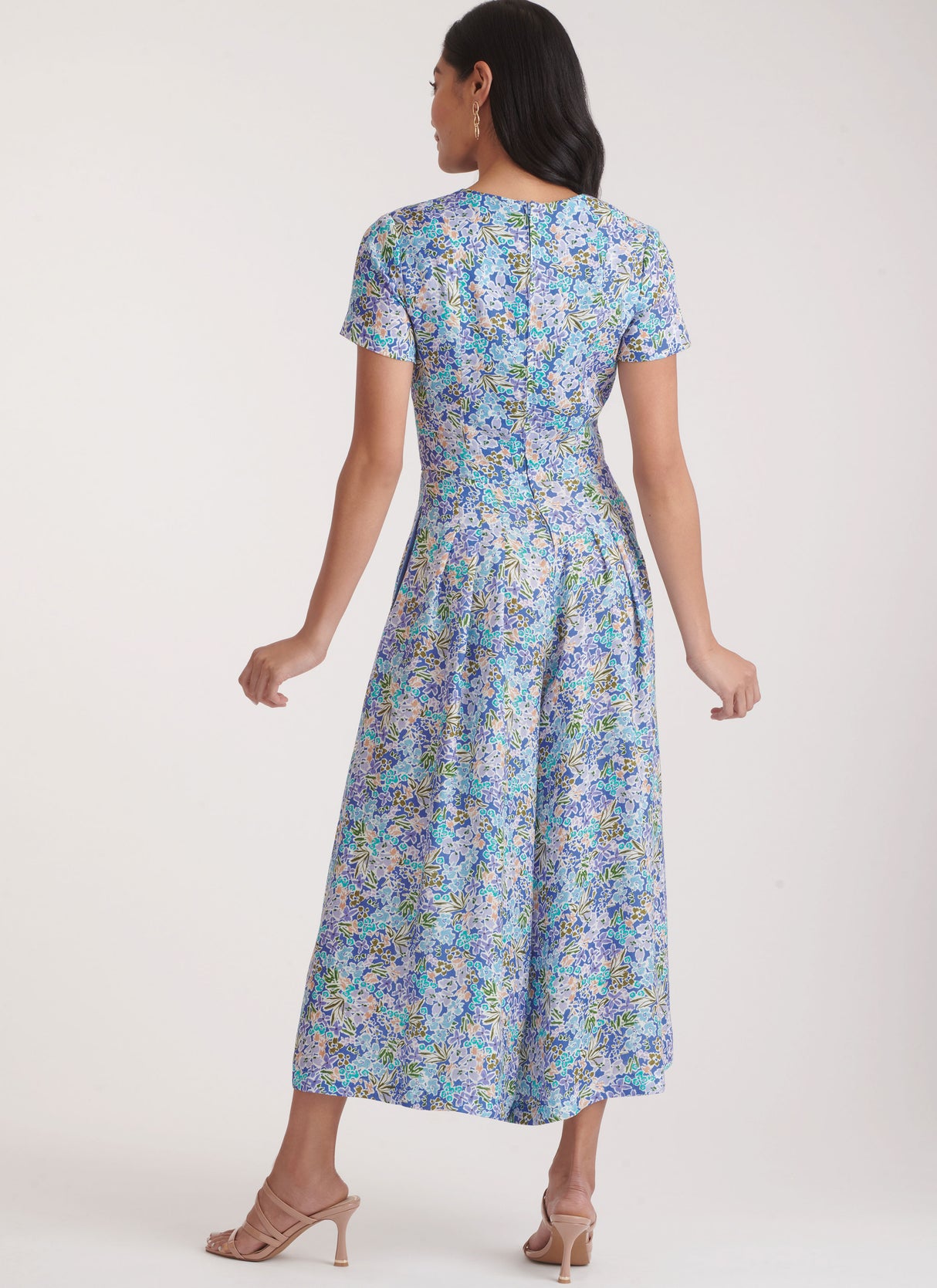 Patron New Look n°6777 - Robe et combinaison