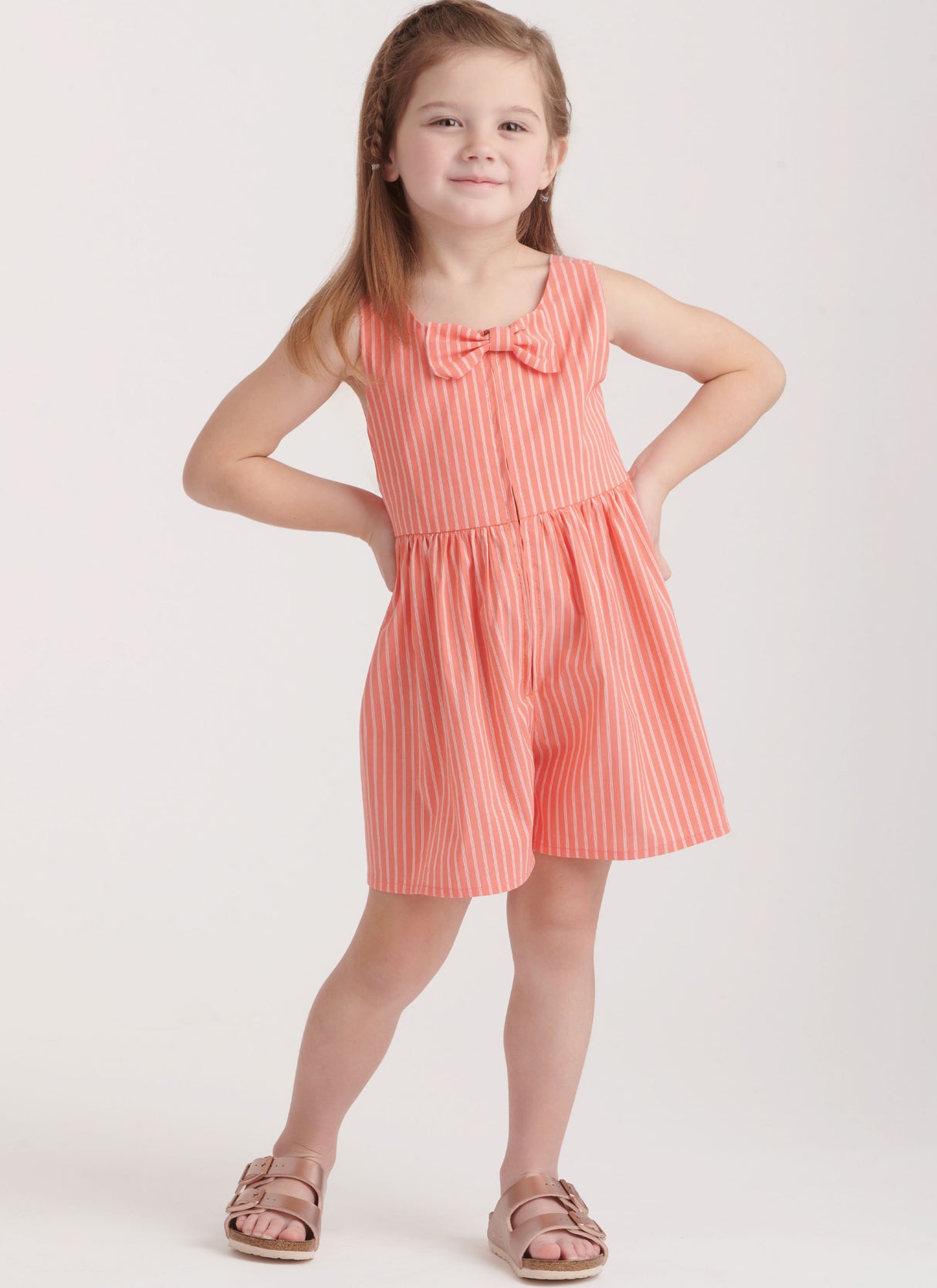 Patron New Look n°6784 – Robes et barboteuse pour enfants