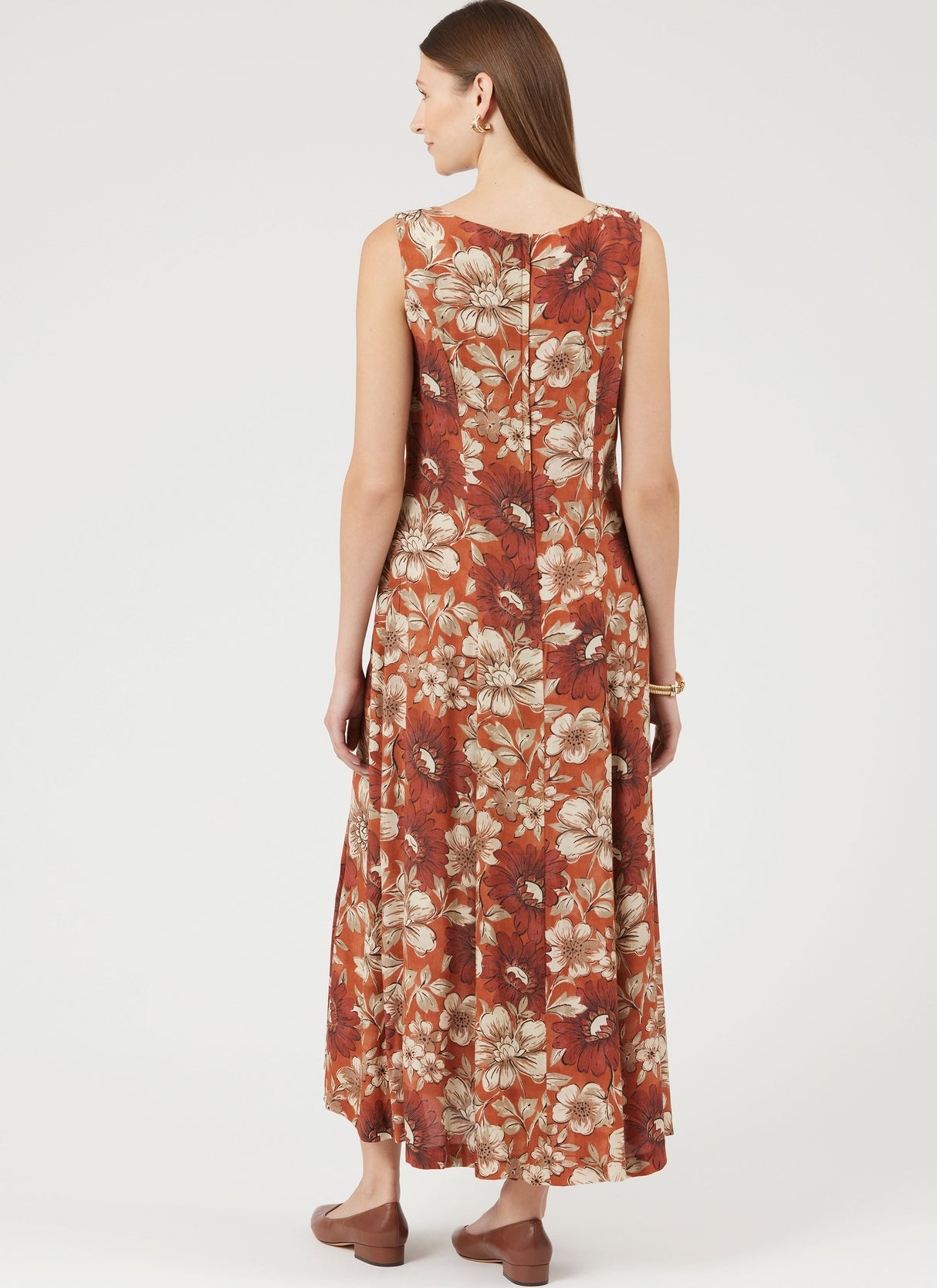 Patron New Look n°6785 - Robe trapèze sans manches et manteau élégant