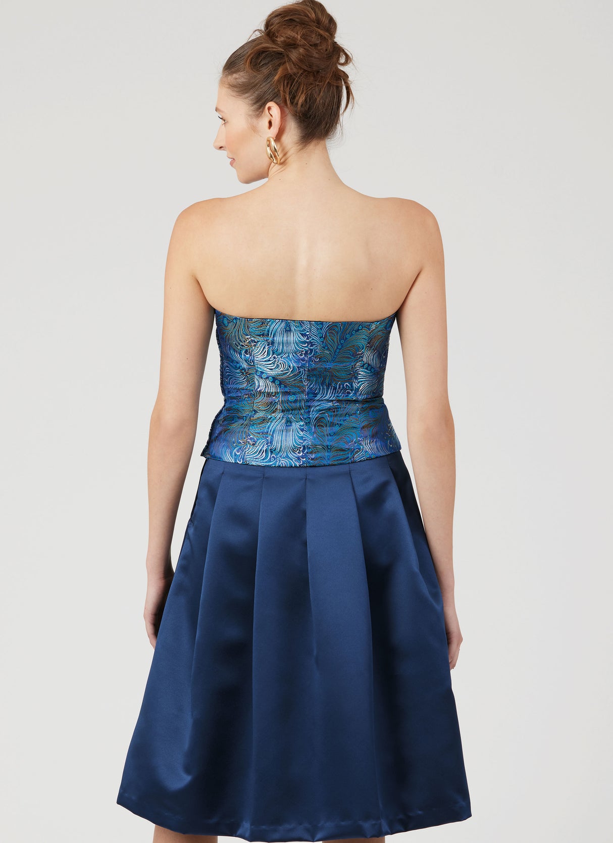 Patron New Look n°6787 - Corset, pantalon et jupe pour un style audacieux