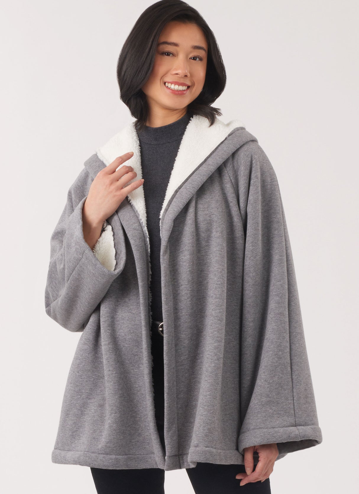 Patron New Look n°6811 – Manteau à capuche deux longueurs