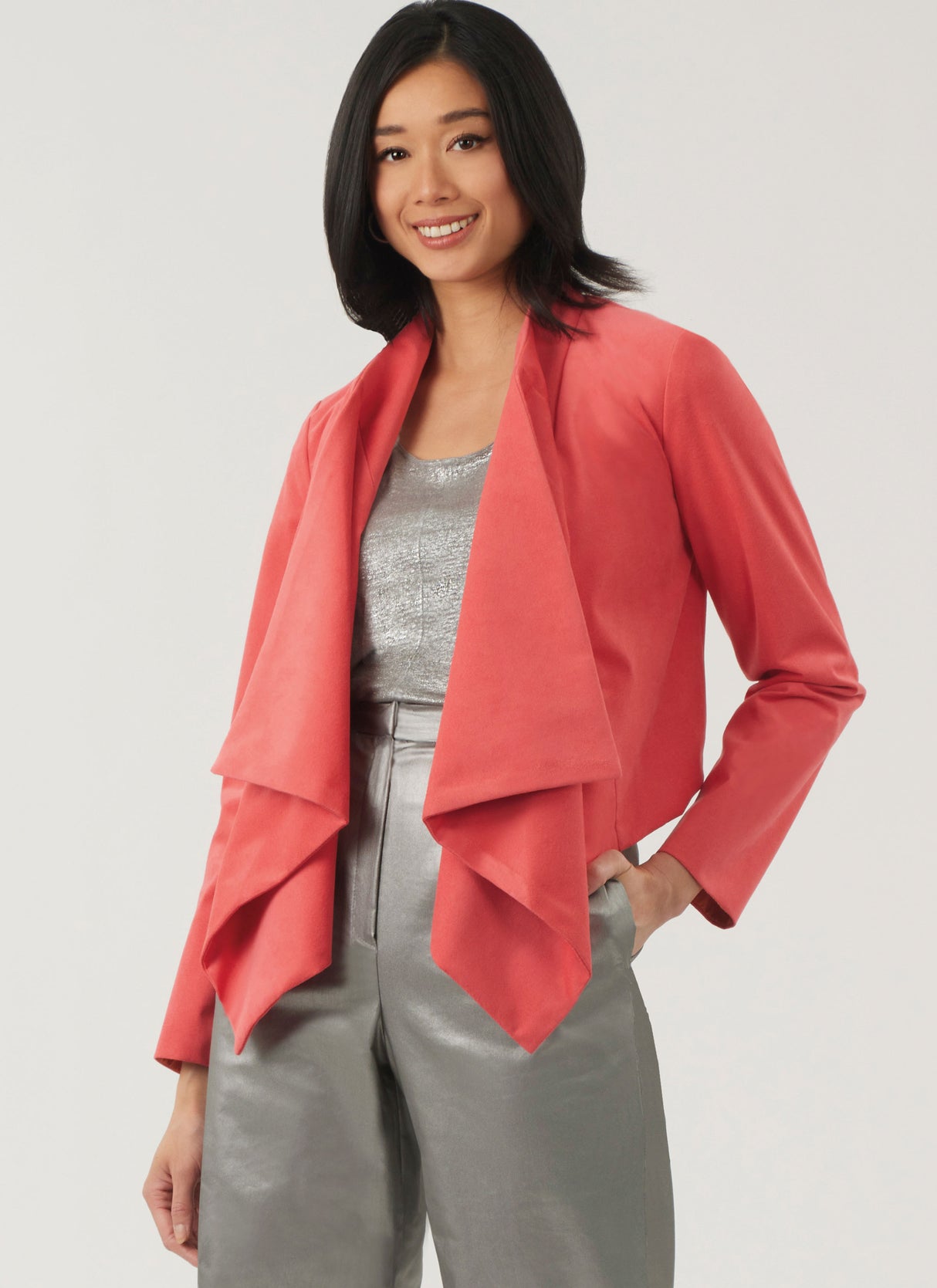 Patron New Look n°6817 – Veste drapée & pantalon droit