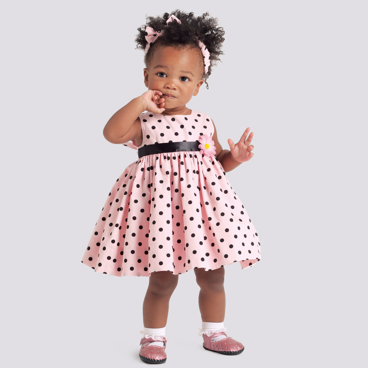 Patron Simplicity n°9117 – Robe princesse bébé