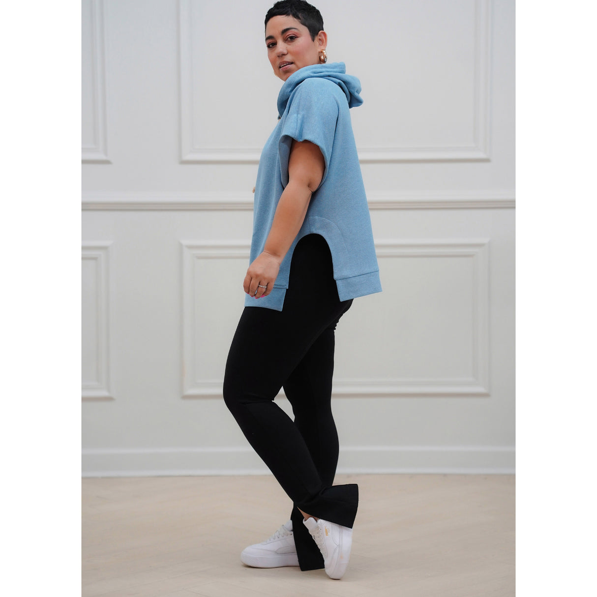 Patron Simplicity n°9636 – Sweat à capuche oversize et legging pour femmes