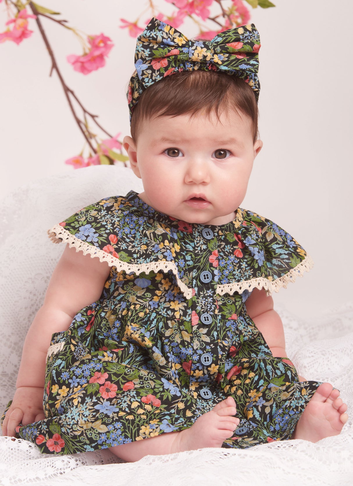 Patron Simplicity n°9898 – Robe bébé, bloomer et headband