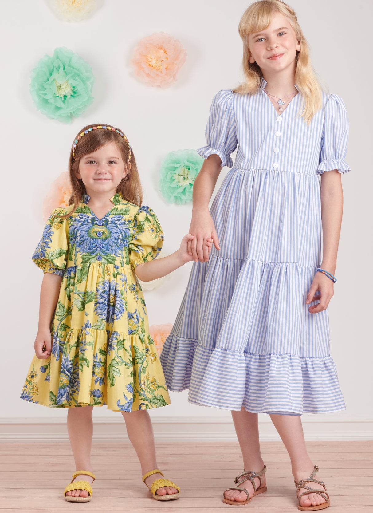 Patron Simplicity n°9900 – Robe enfants à volants et poches