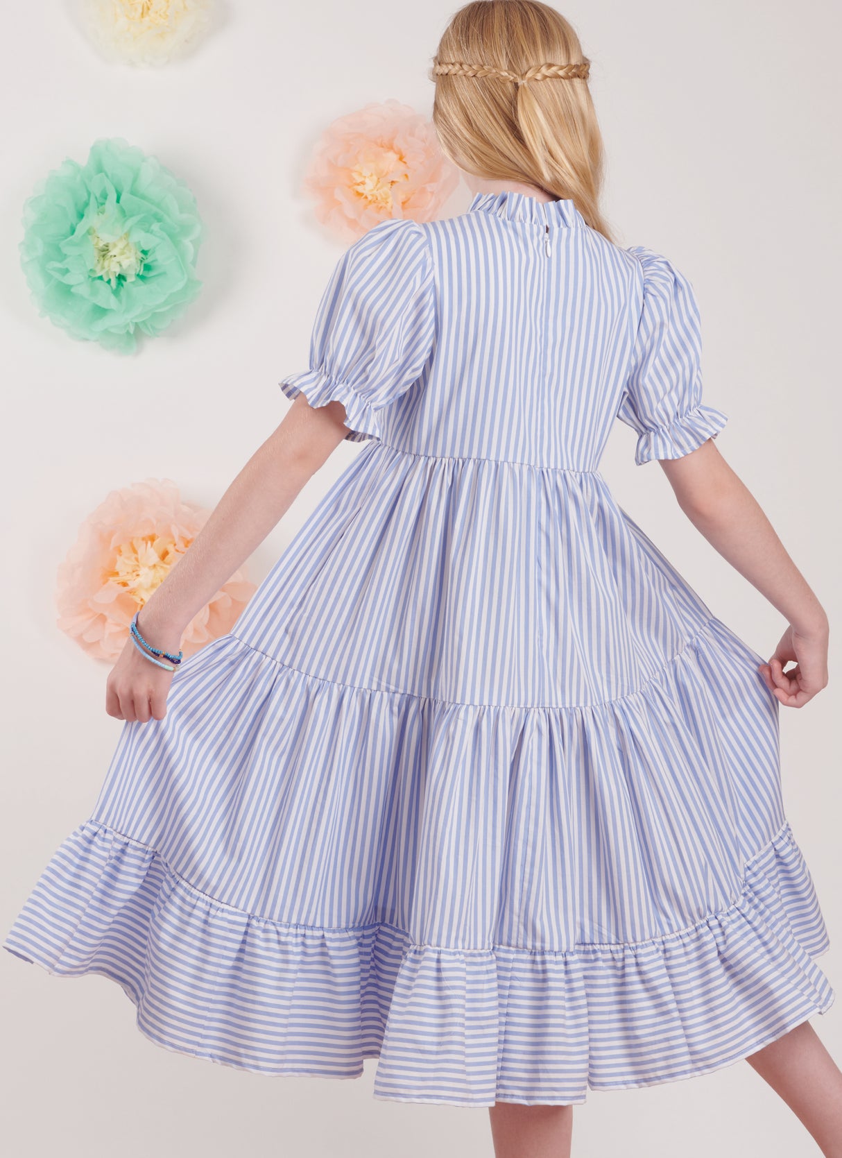 Patron Simplicity n°9900 – Robe enfants à volants et poches