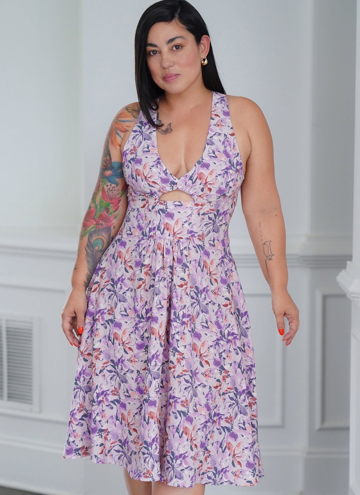 Patron Simplicity n°9946 – Robe longue à encolure v et poches