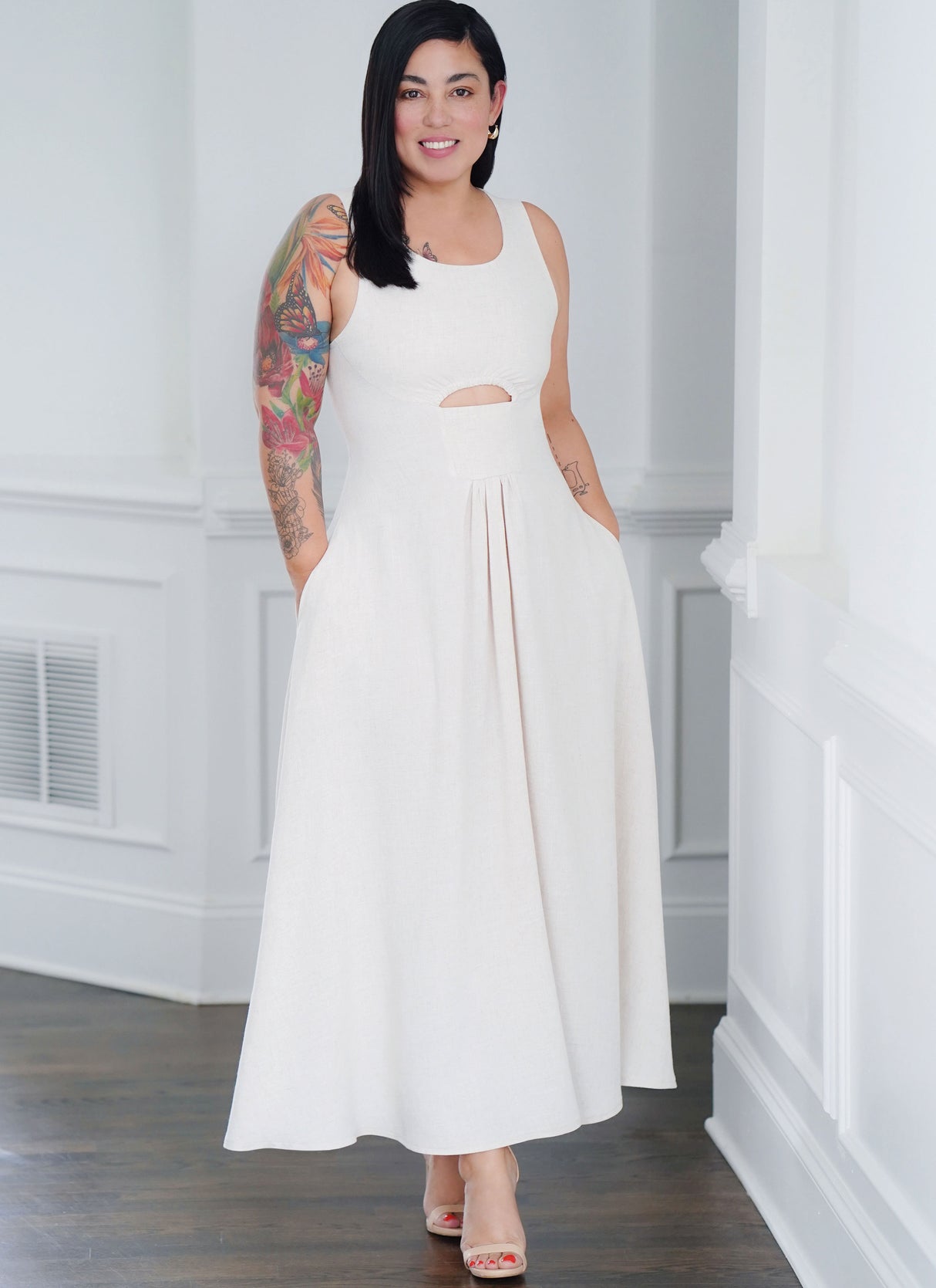 Patron Simplicity n°9946 – Robe longue à encolure v et poches