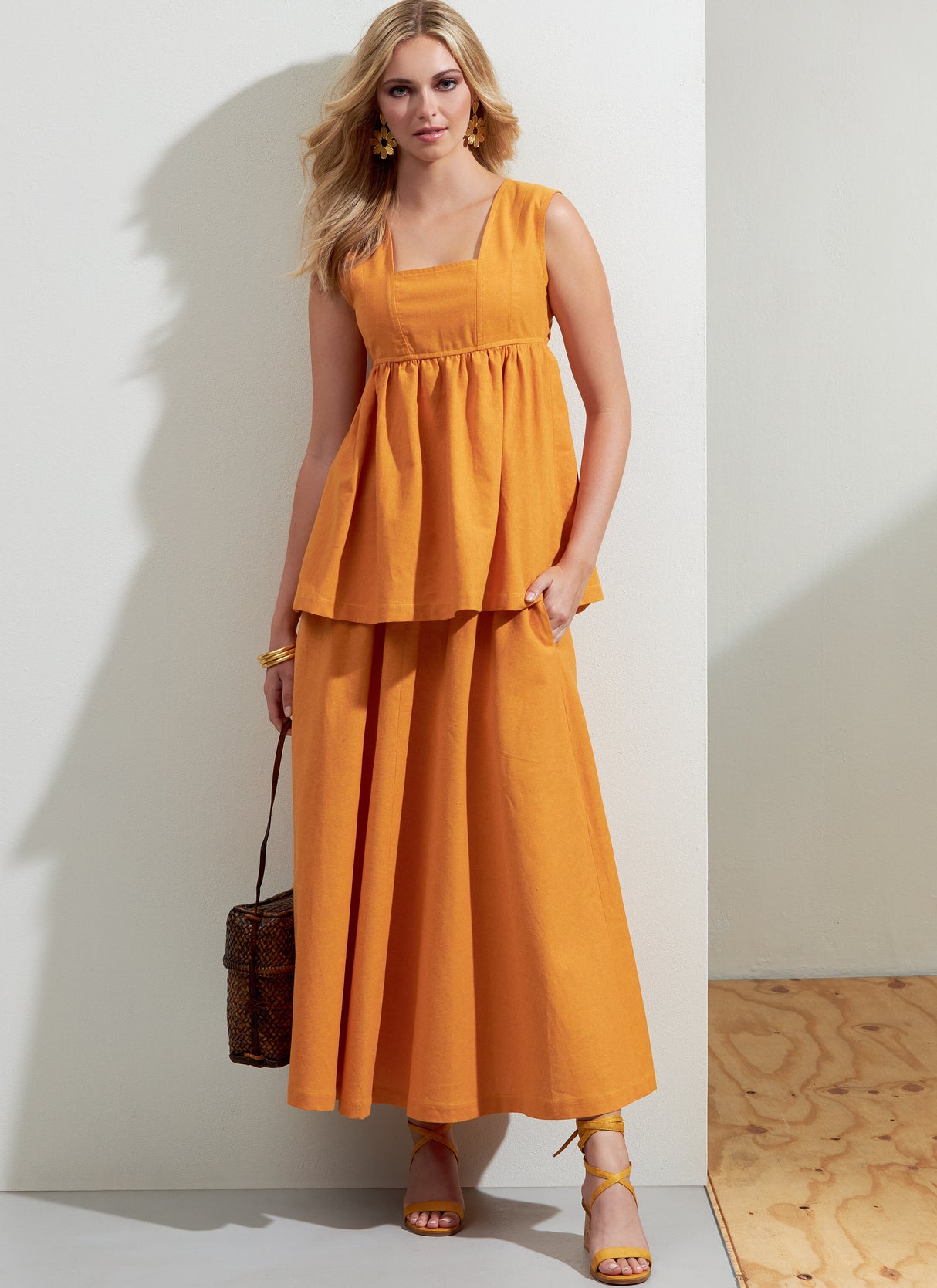Patron Vogue n°1871 - Ensemble top, short et jupe pour femme