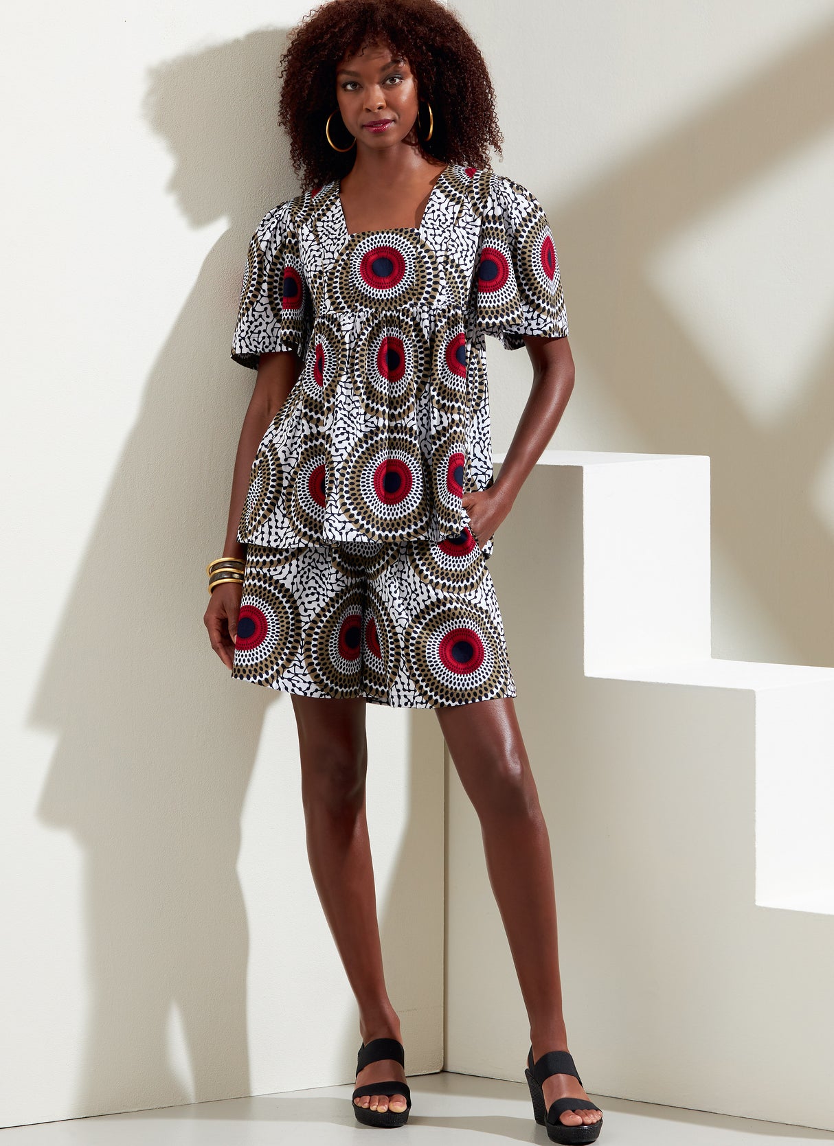 Patron Vogue n°1871 - Ensemble top, short et jupe pour femme