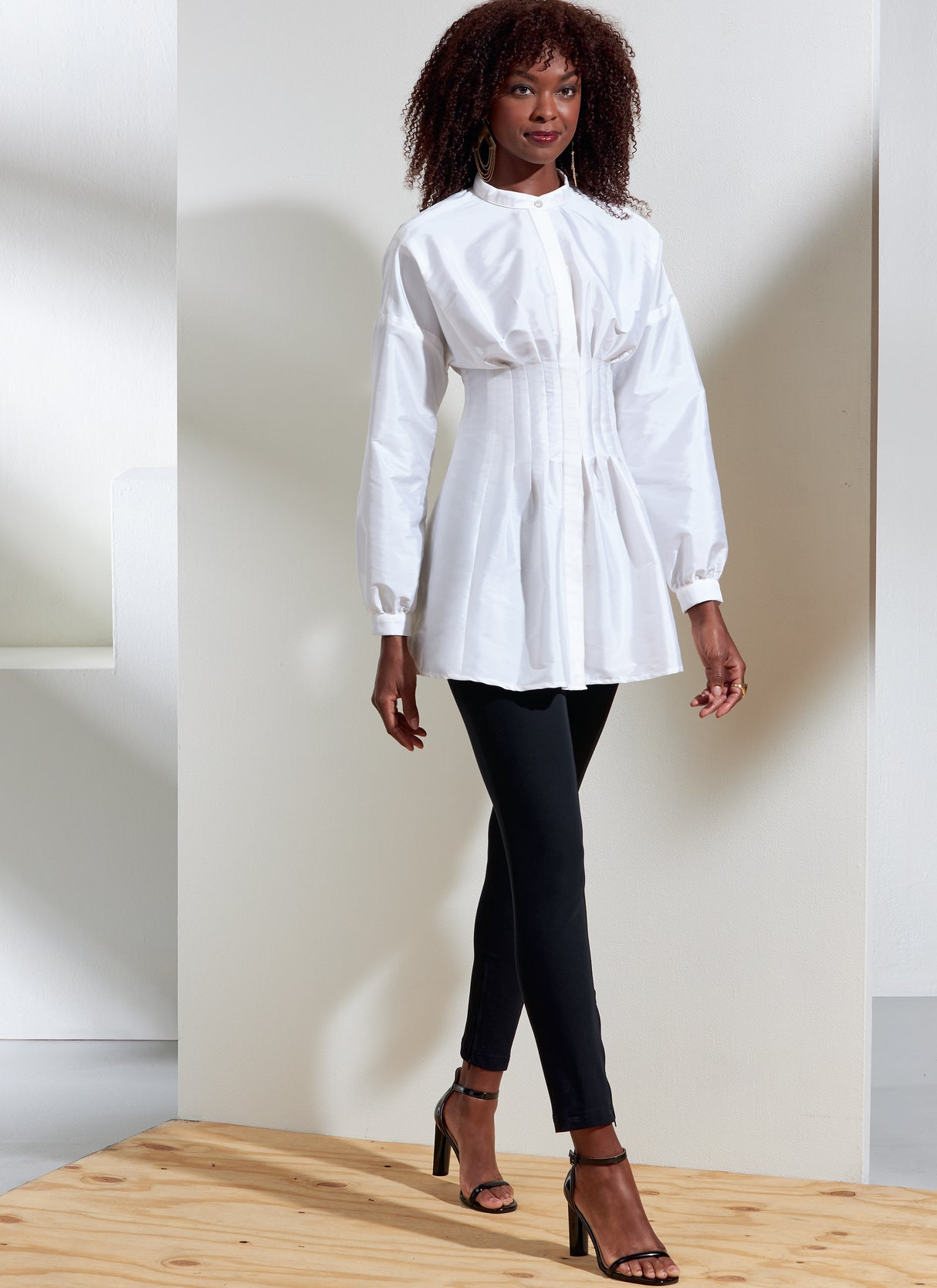 Patron Vogue n°1874 - Top avec plis piqués à la taille