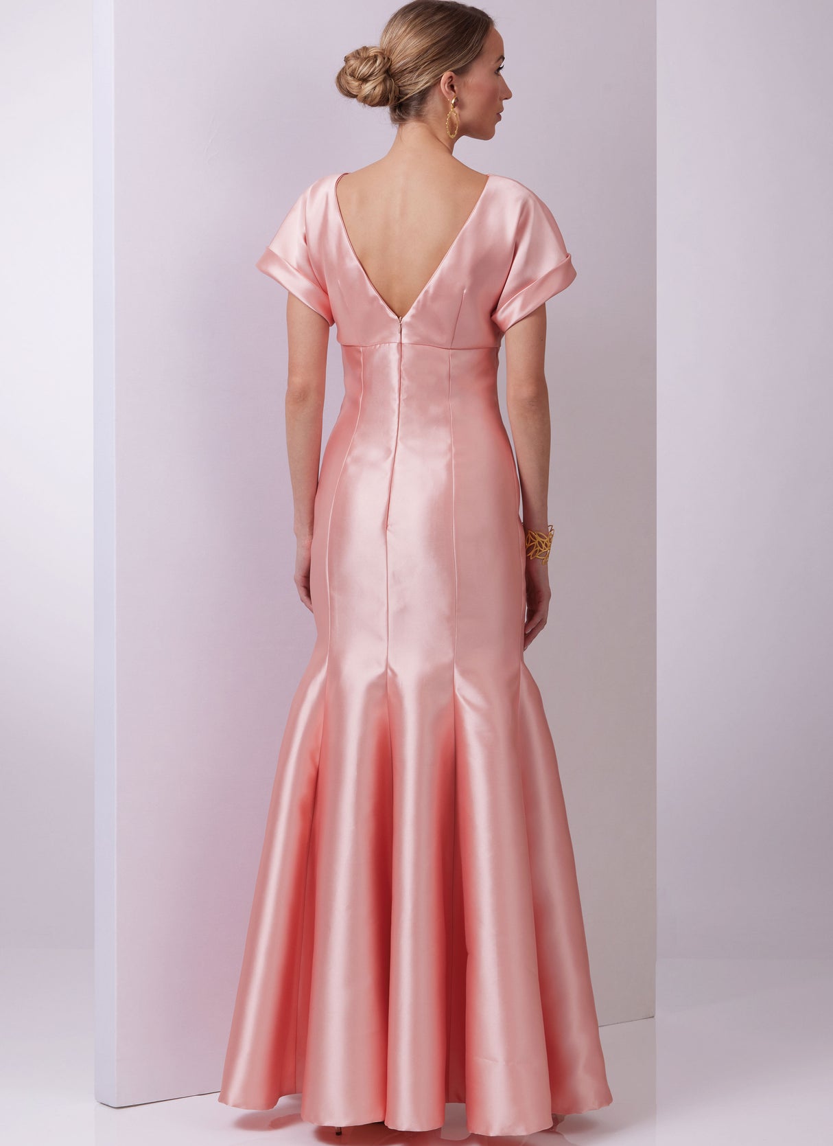 Patron Vogue n°2027 - Robe élégante en deux longueurs avec jupe à godets