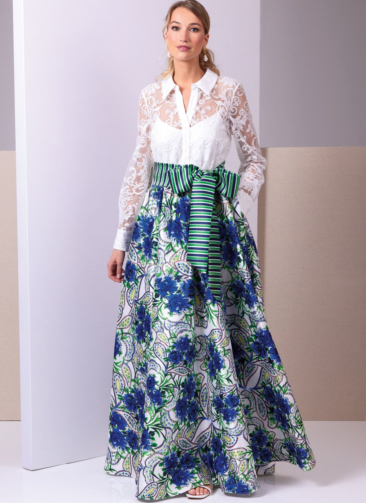 Patron Vogue n°2029 - Robe élégante et sophistiquée pour occasions spéciales