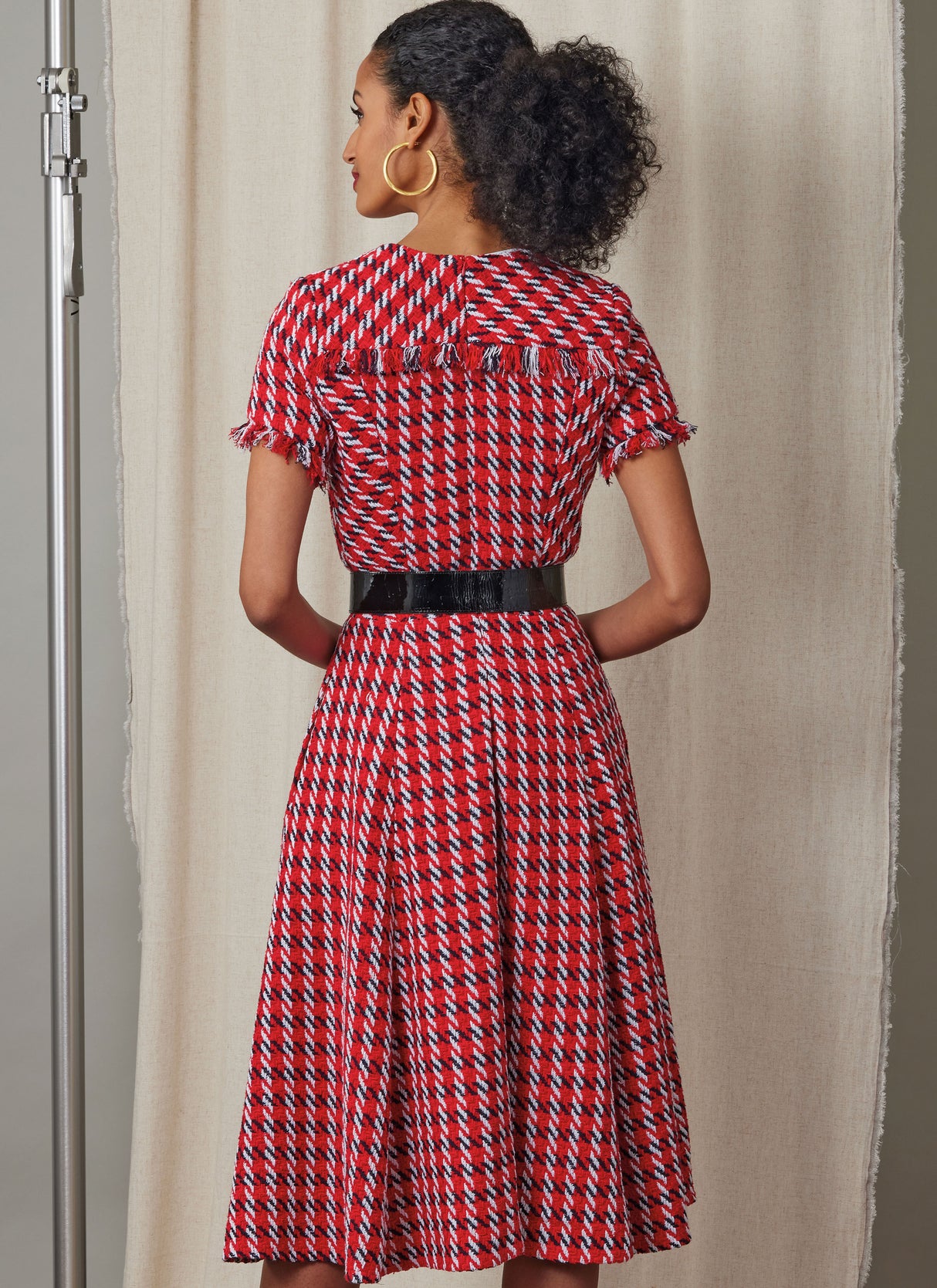 Patron Vogue n°2046 - Robe fit-and-flare avec variations de manches et de longueur