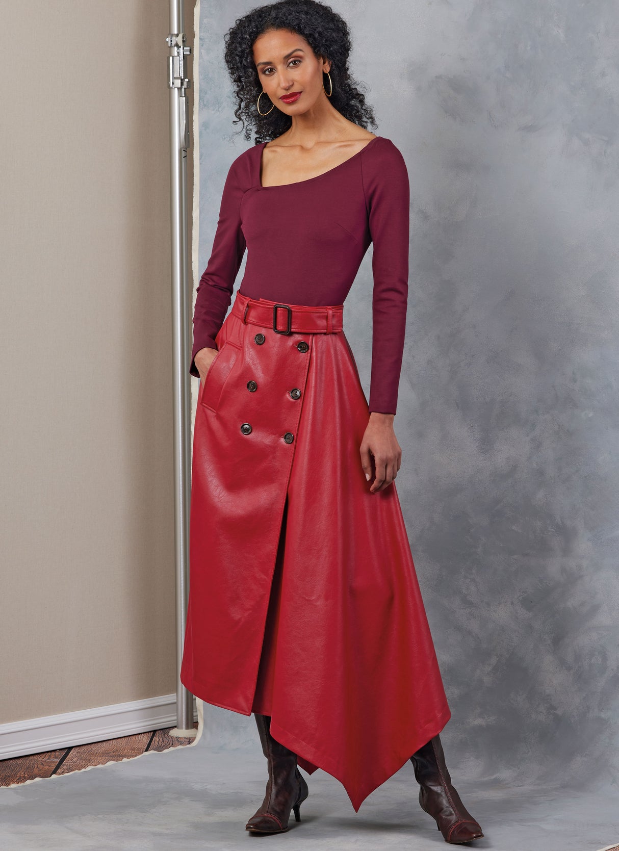 Patron Vogue n°2050 - Jupe midi portefeuille avec ceinture