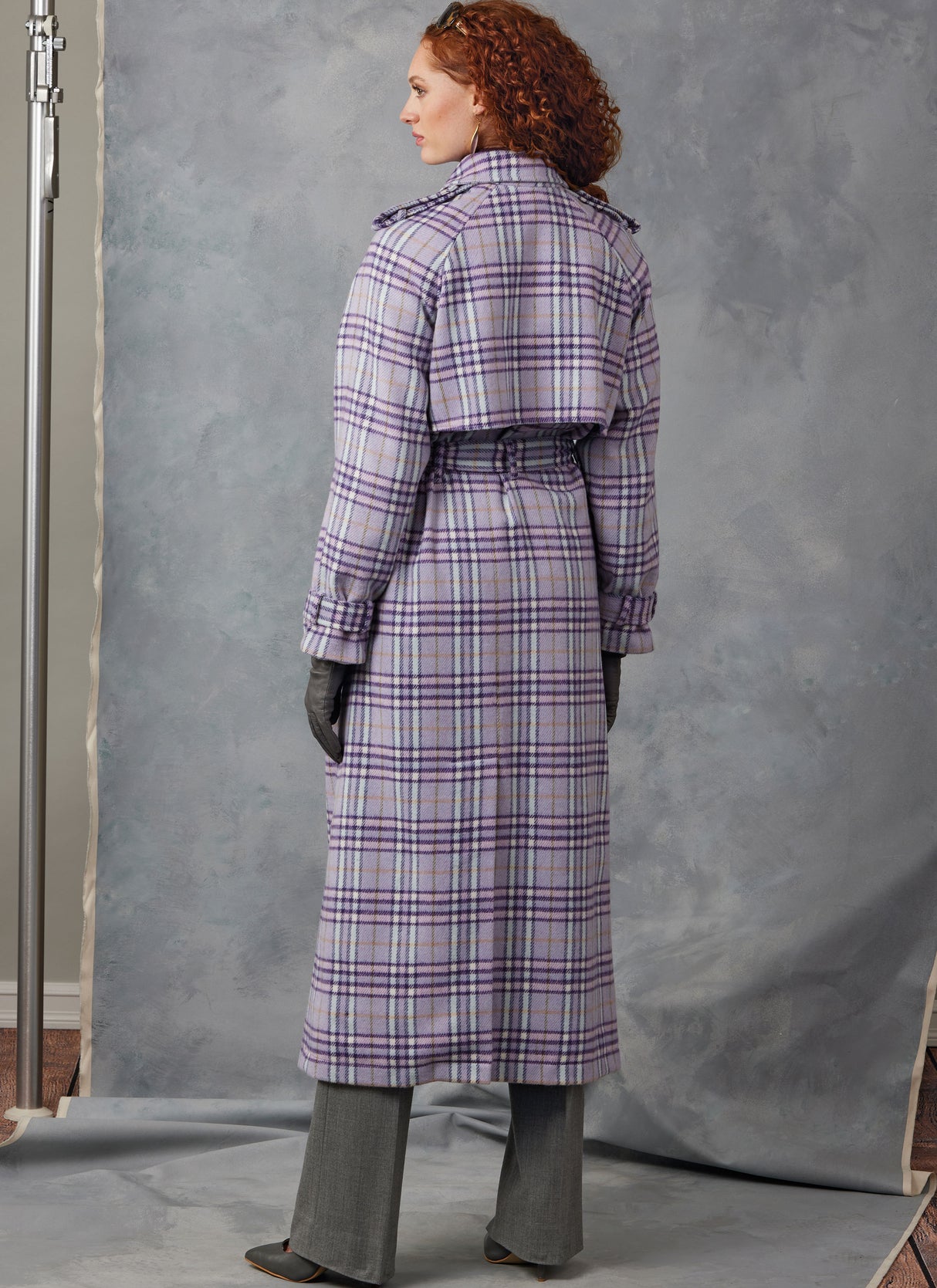 Patron Vogue n°2055 - Trench-coat ample avec ceinture et épaulettes