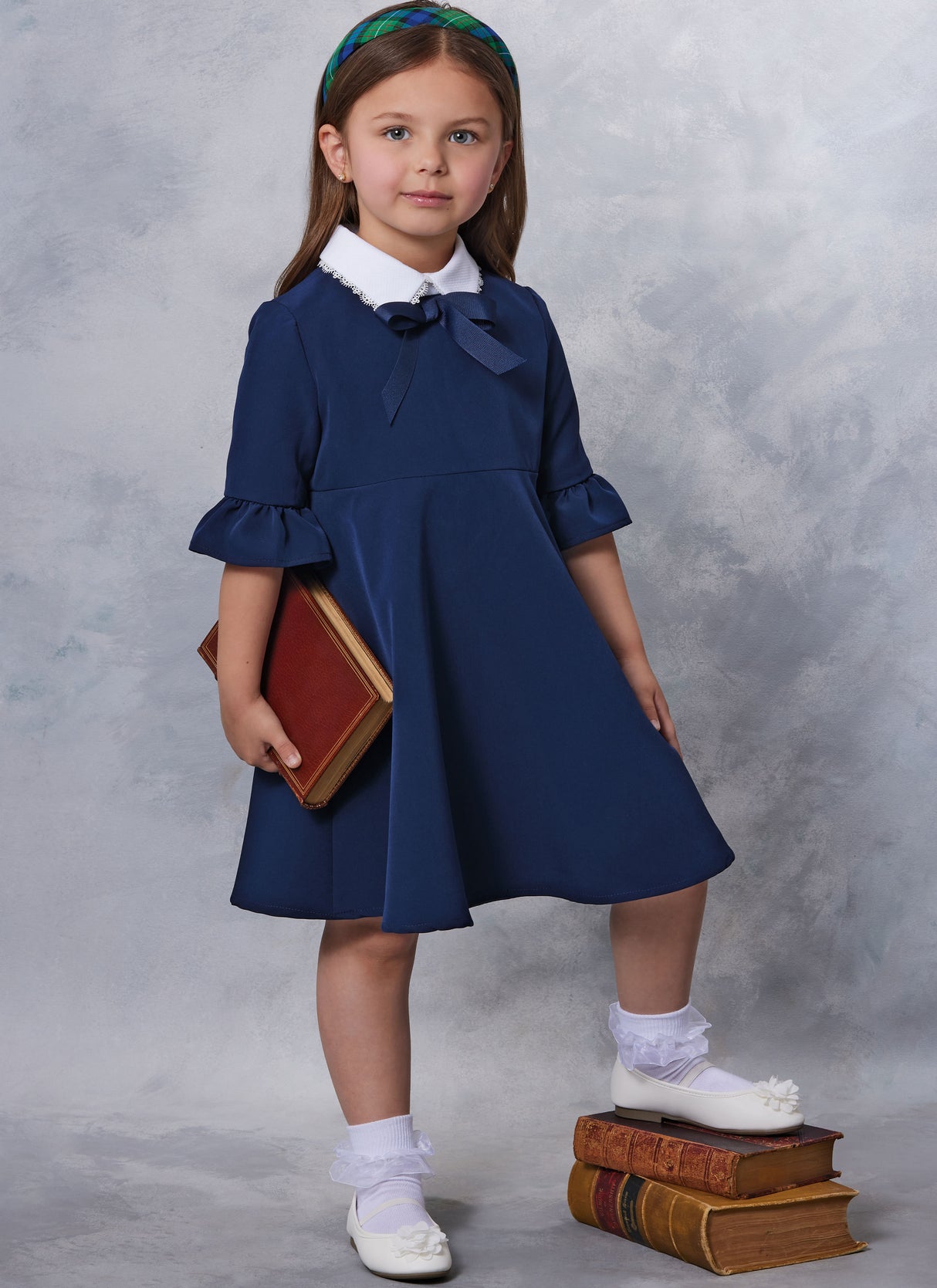 Patron Vogue n°2058 - Robe doublée pour enfant avec col Claudine