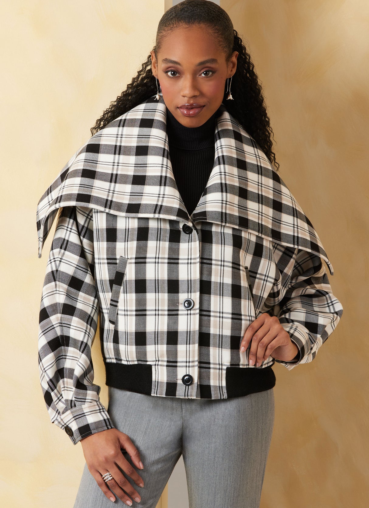 Patron Vogue n°2072 - Veste bomber ample avec col oversize et manches dolman