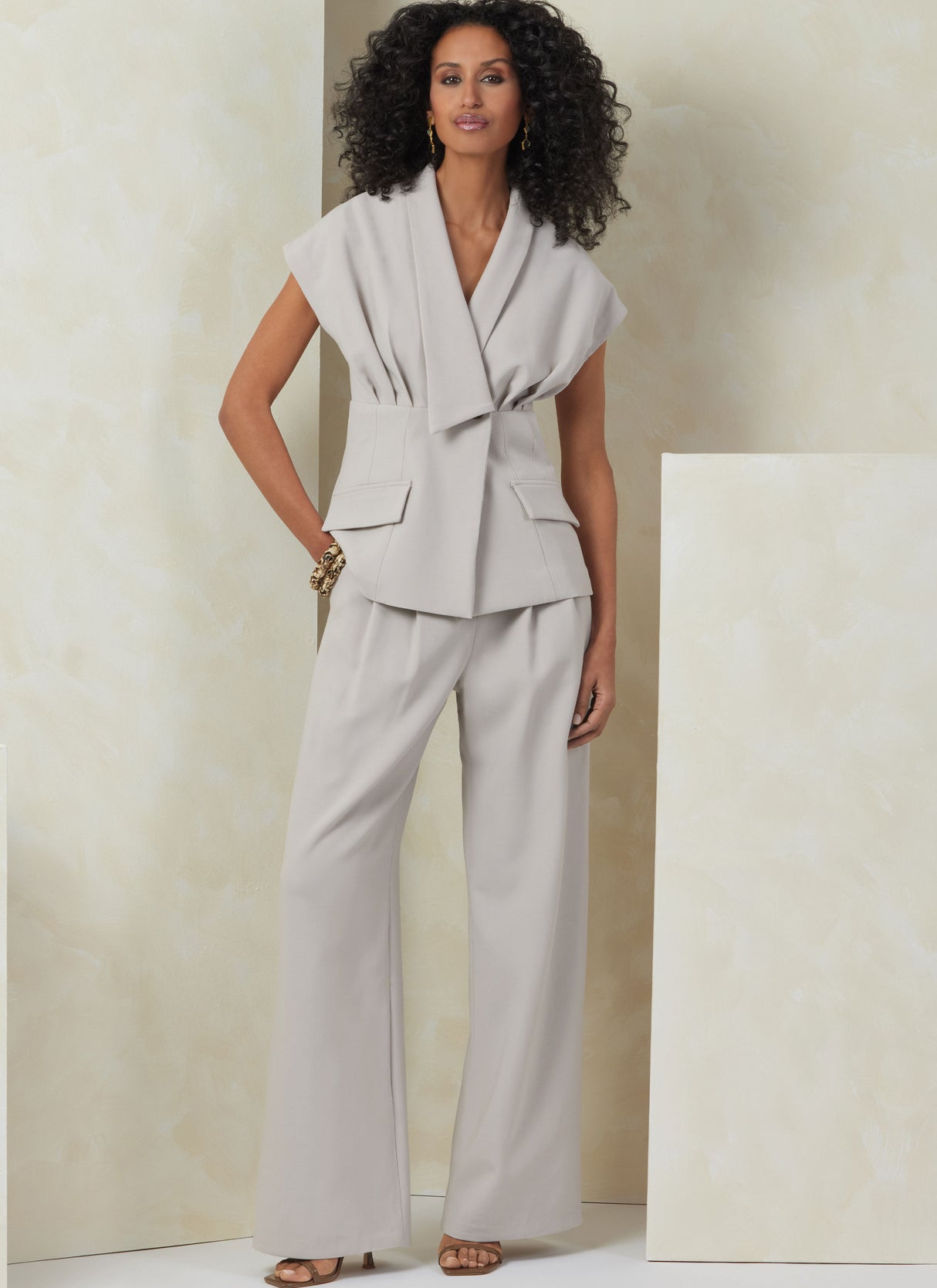 Patron Vogue n°2097 - Top, jupe ajustée & pantalon semi-ajusté