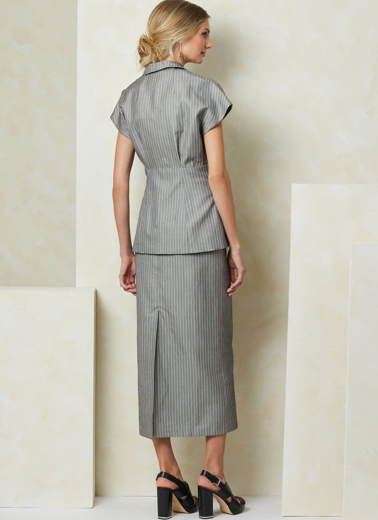 Patron Vogue n°2097 - Top, jupe ajustée & pantalon semi-ajusté