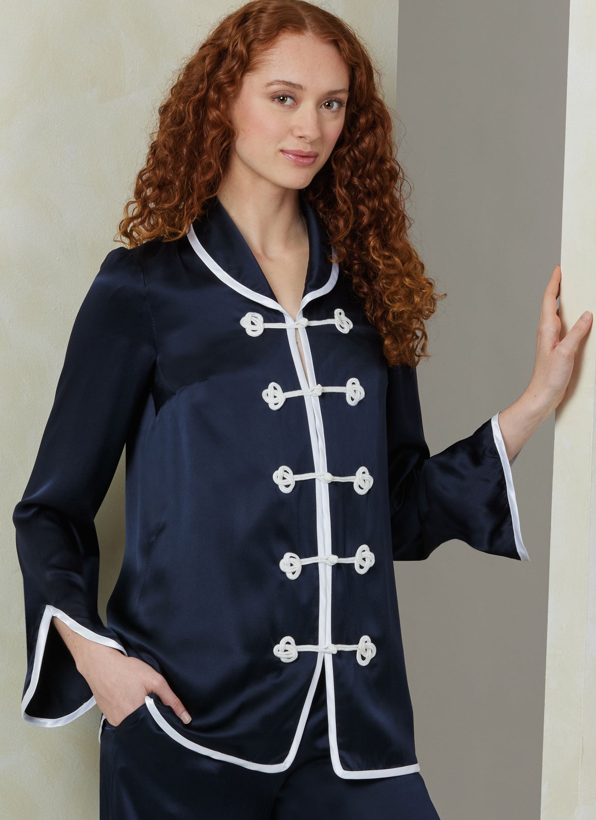 Patron Vogue n°2099 - Pyjama chic avec pantalon élastiqué