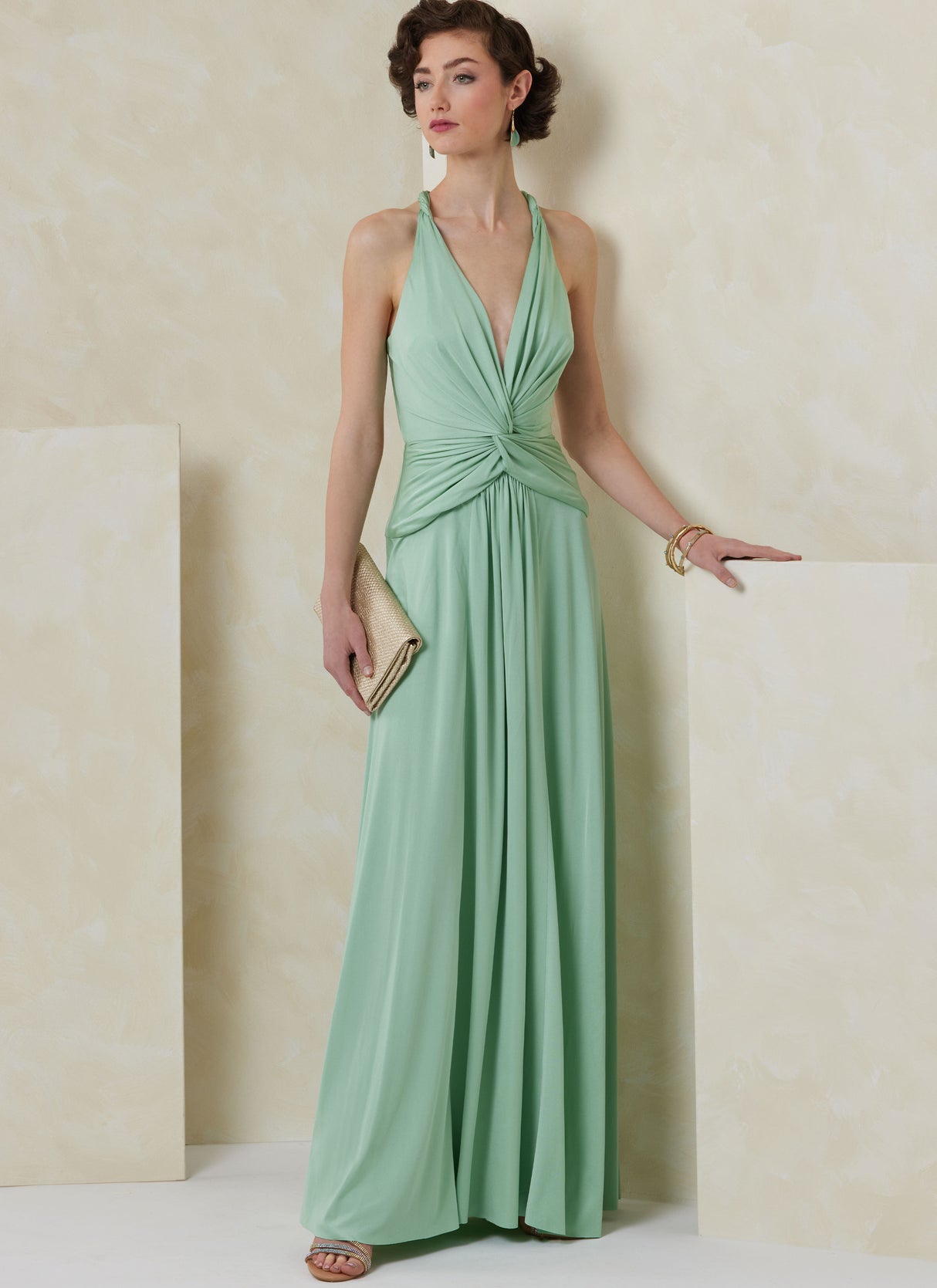 Patron Vogue n°2110 - Robe longue drapée halter & dos croisé