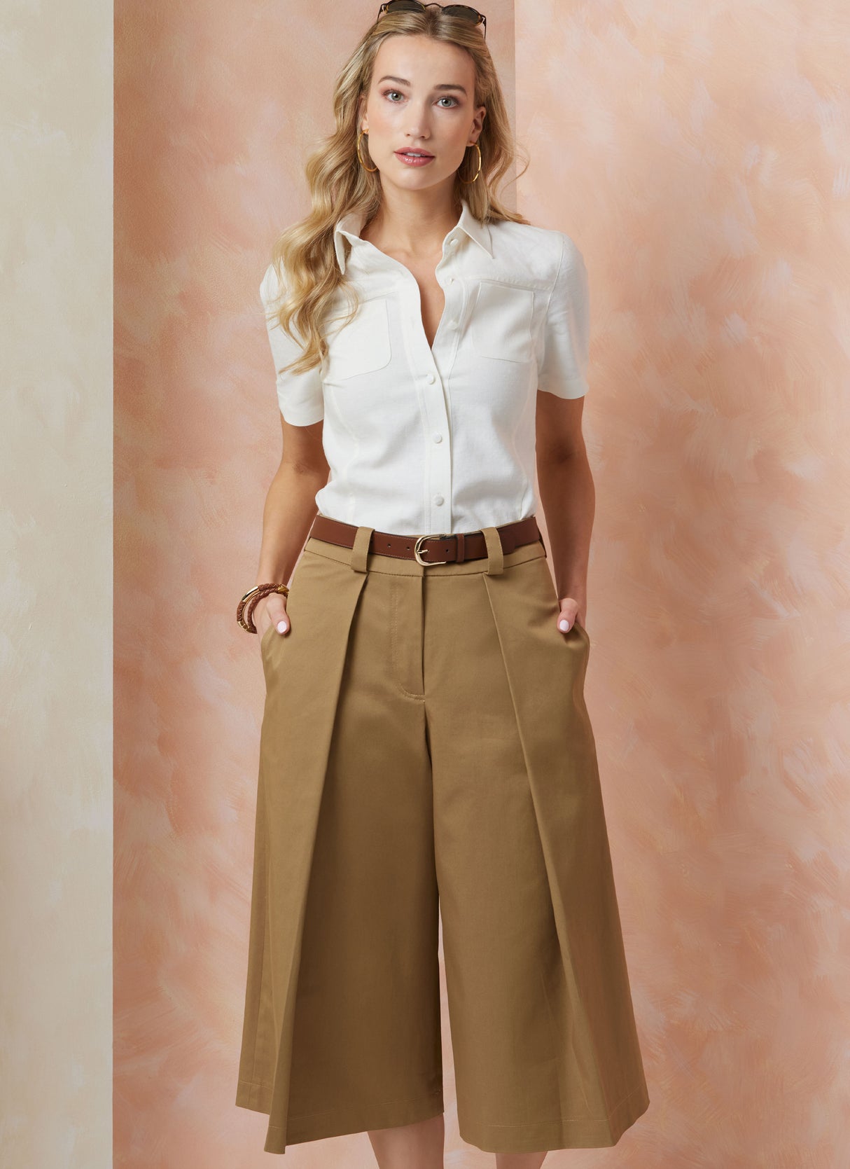 Patron Vogue n°2115 - Shorts large taille haute en version A ou B